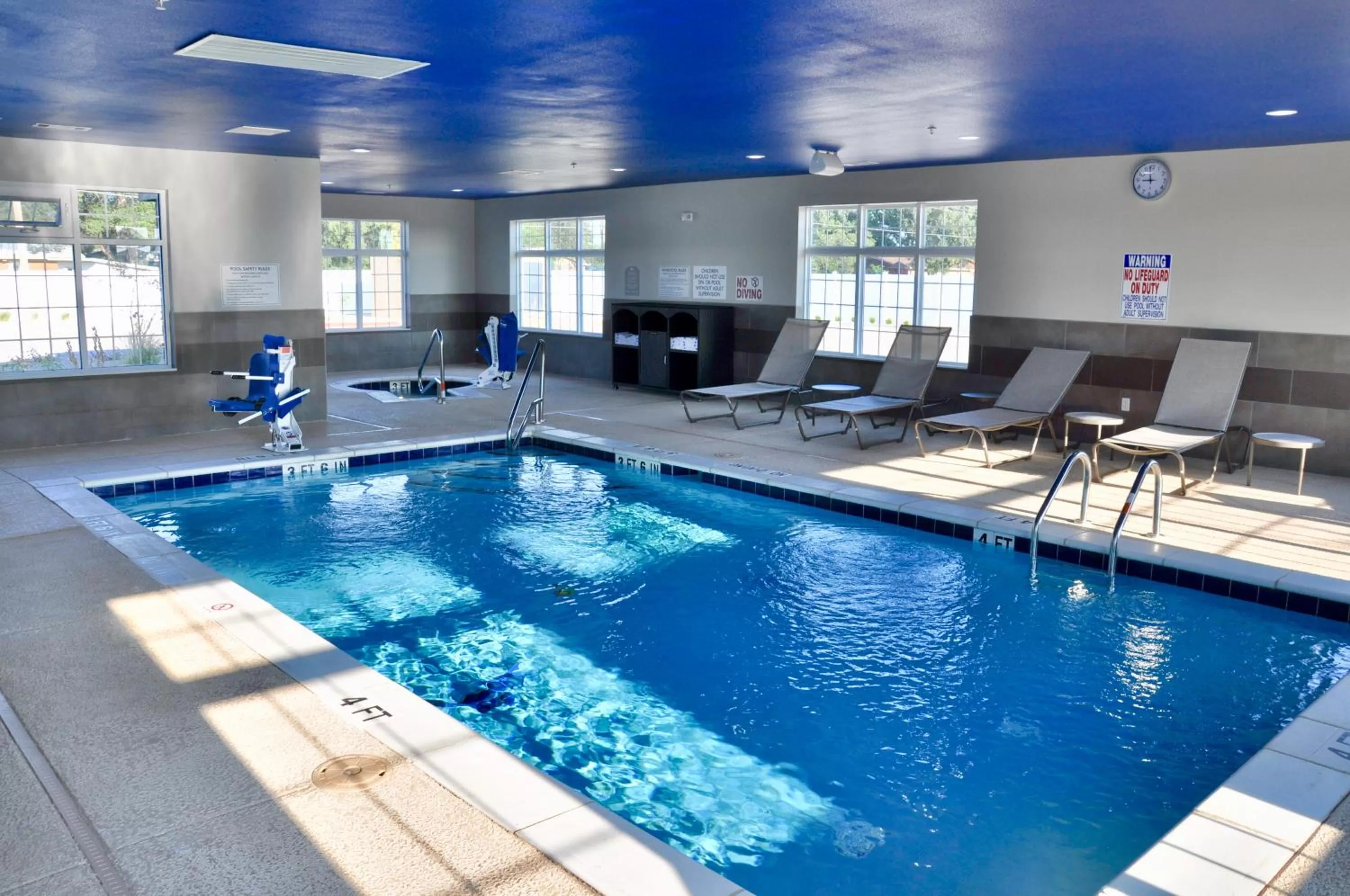 Swimming pool in Microtel Inn & Suites by Wyndham Lubbock