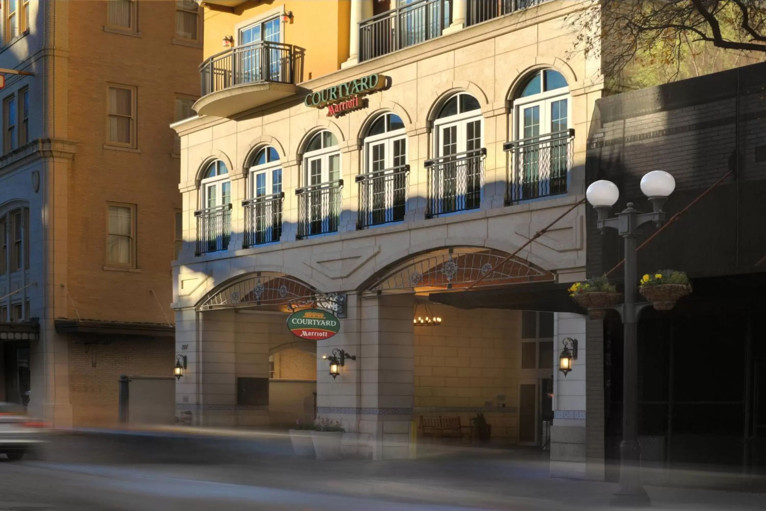 Property Building in Courtyard by Marriott San Antonio Riverwalk