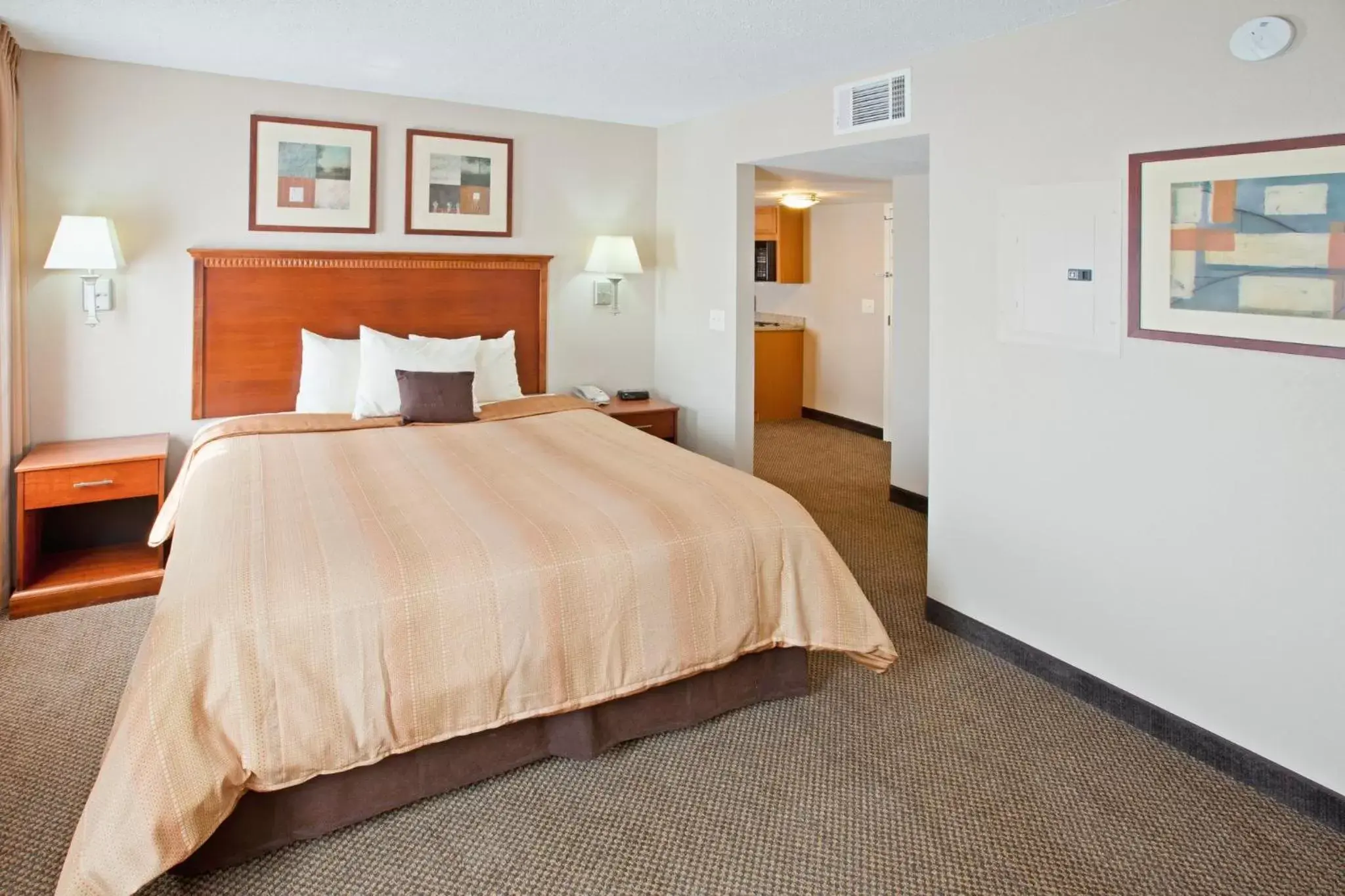 Photo of the whole room, Bed in Candlewood Suites Indianapolis Downtown Medical District, an IHG Hotel