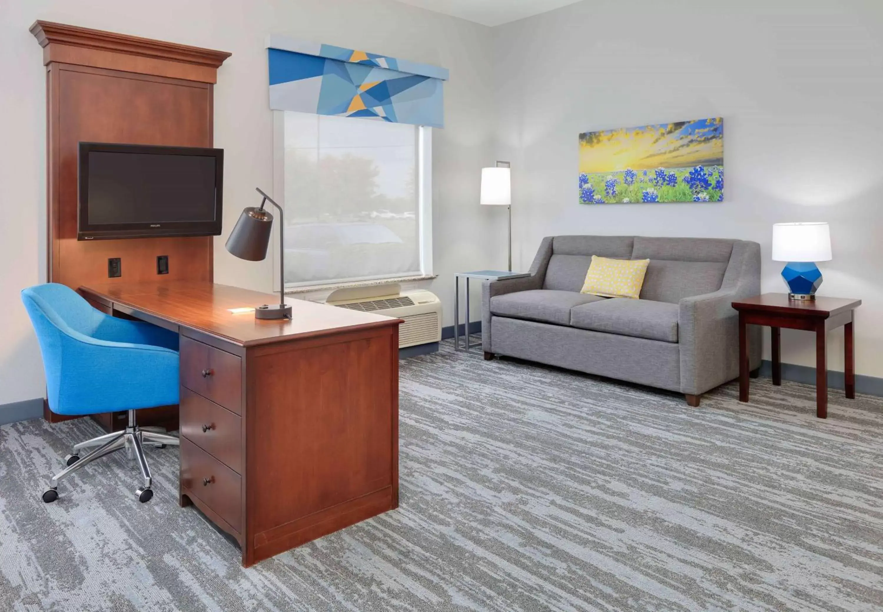 Bedroom, Seating Area in Hampton Inn & Suites Dallas-Arlington-South