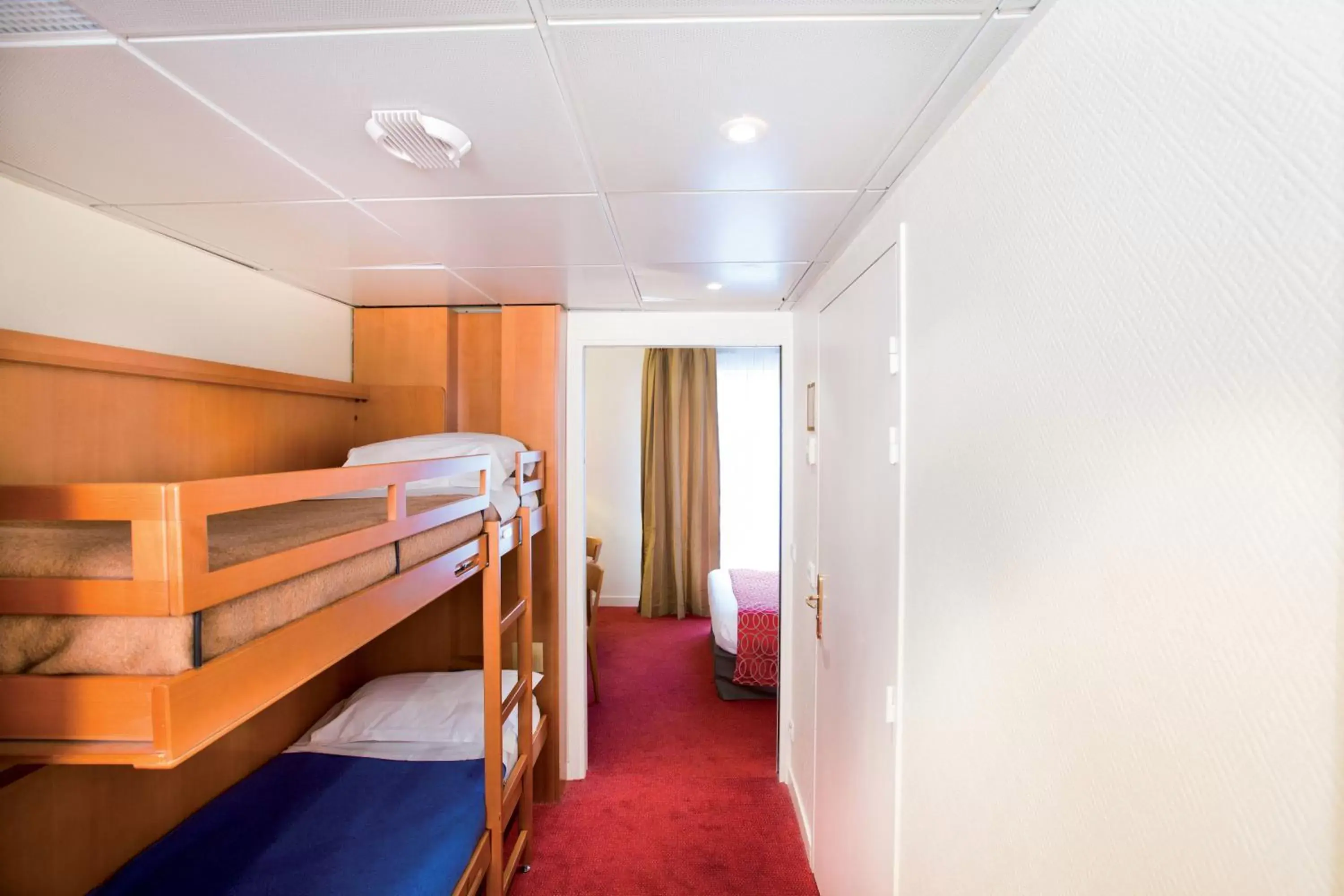Bedroom, Bunk Bed in Hotel Vacances Bleues Villa Modigliani