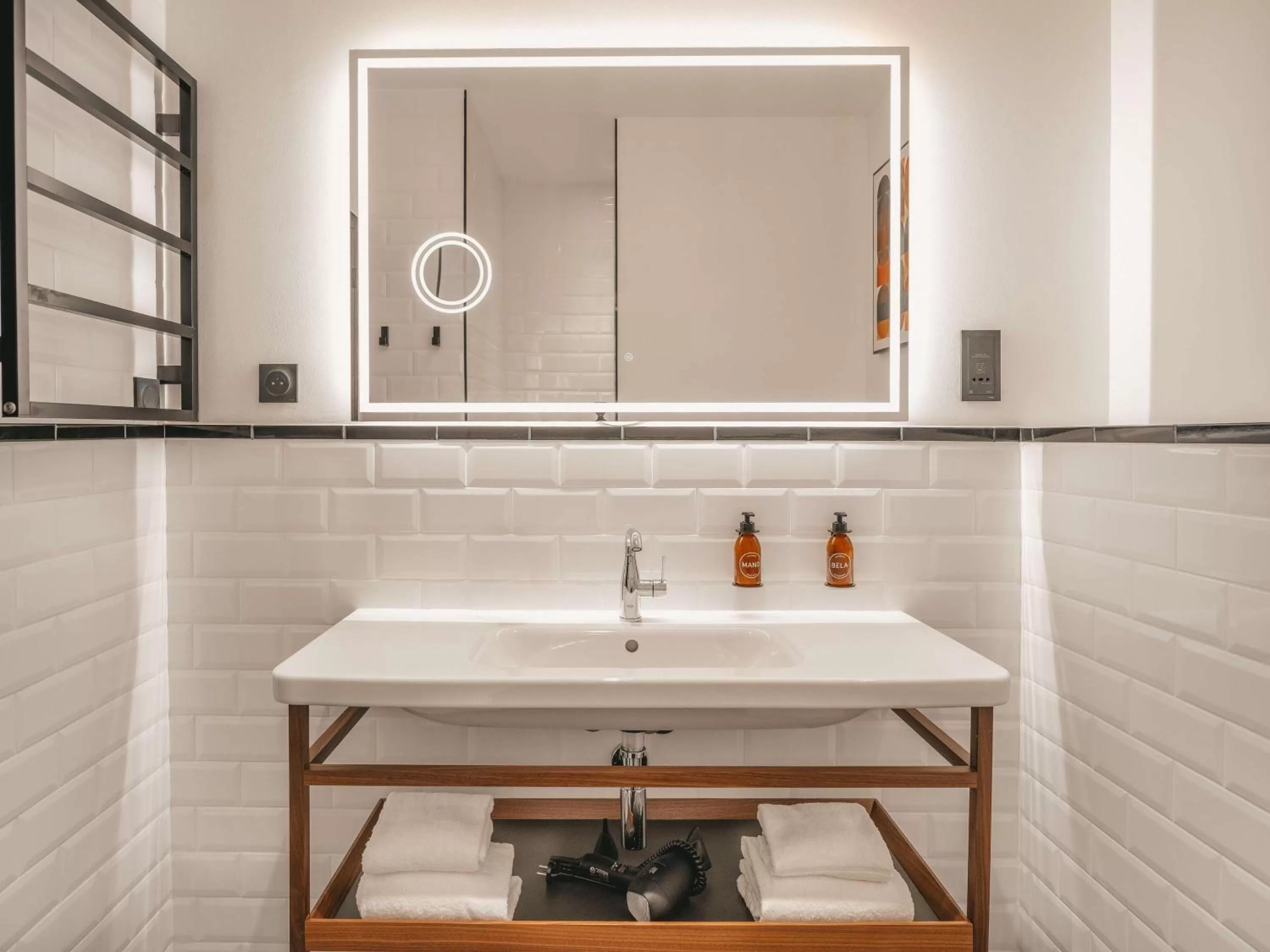 Bathroom in Marty Hotel Bordeaux - Tapestry Collection by Hilton