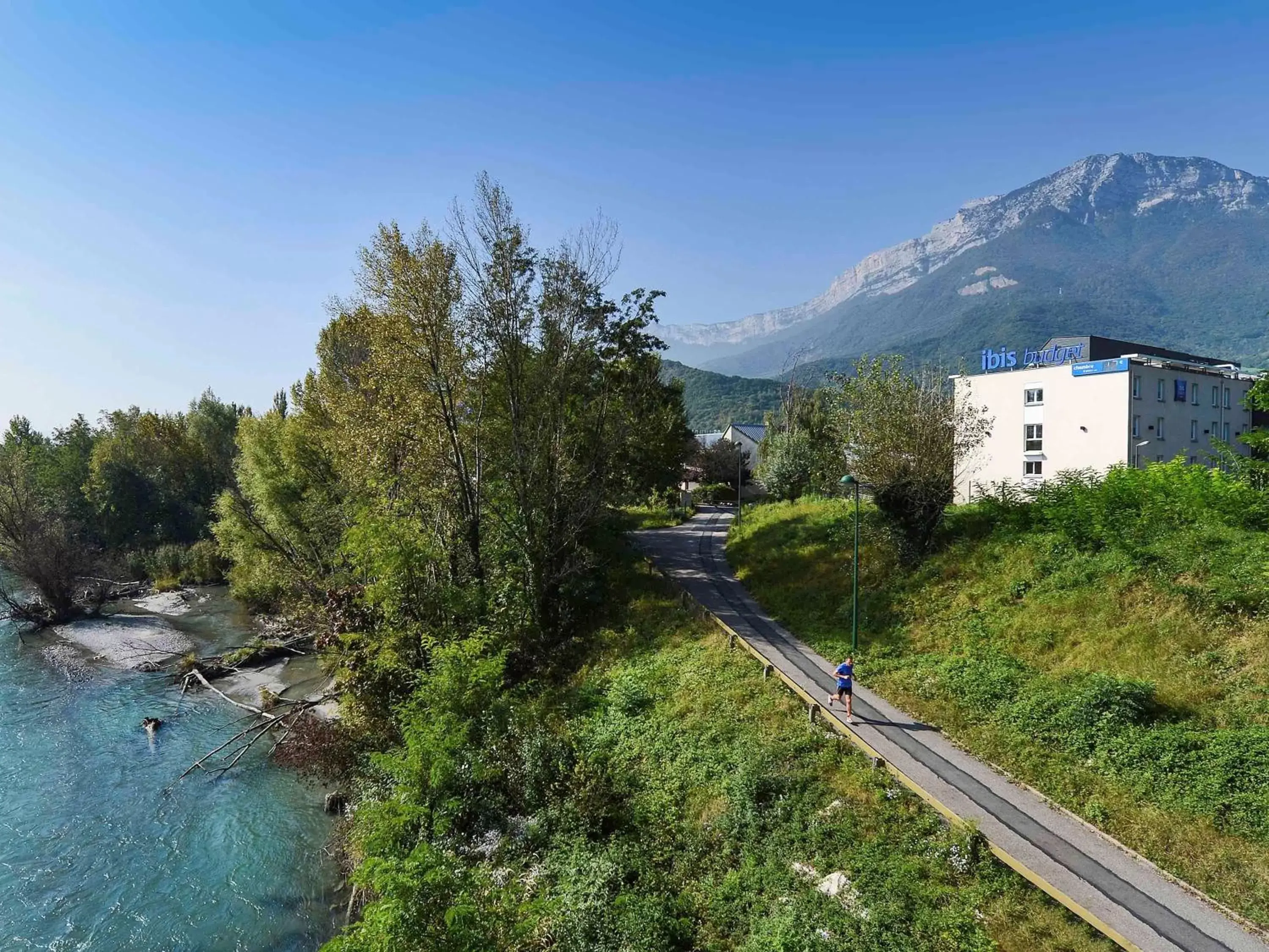 Property building in Ibis Budget Grenoble Sud Seyssins