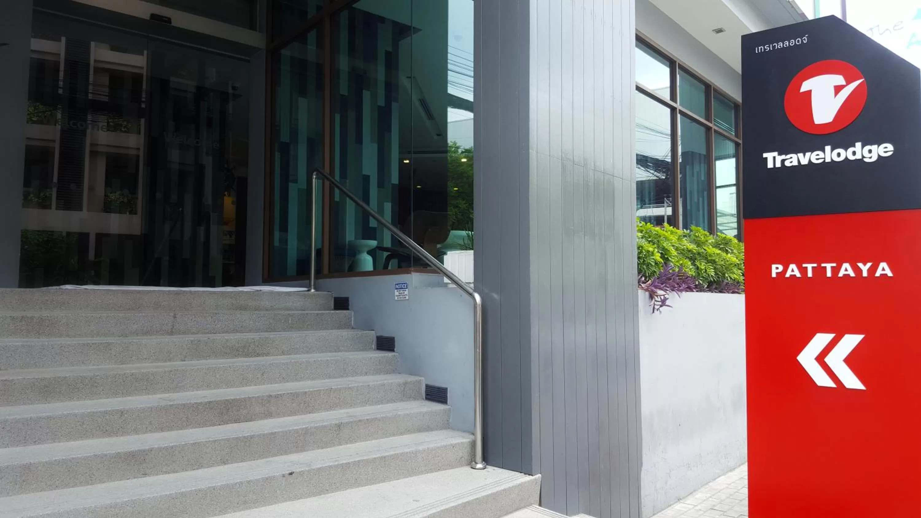 Facade/entrance in Travelodge Pattaya