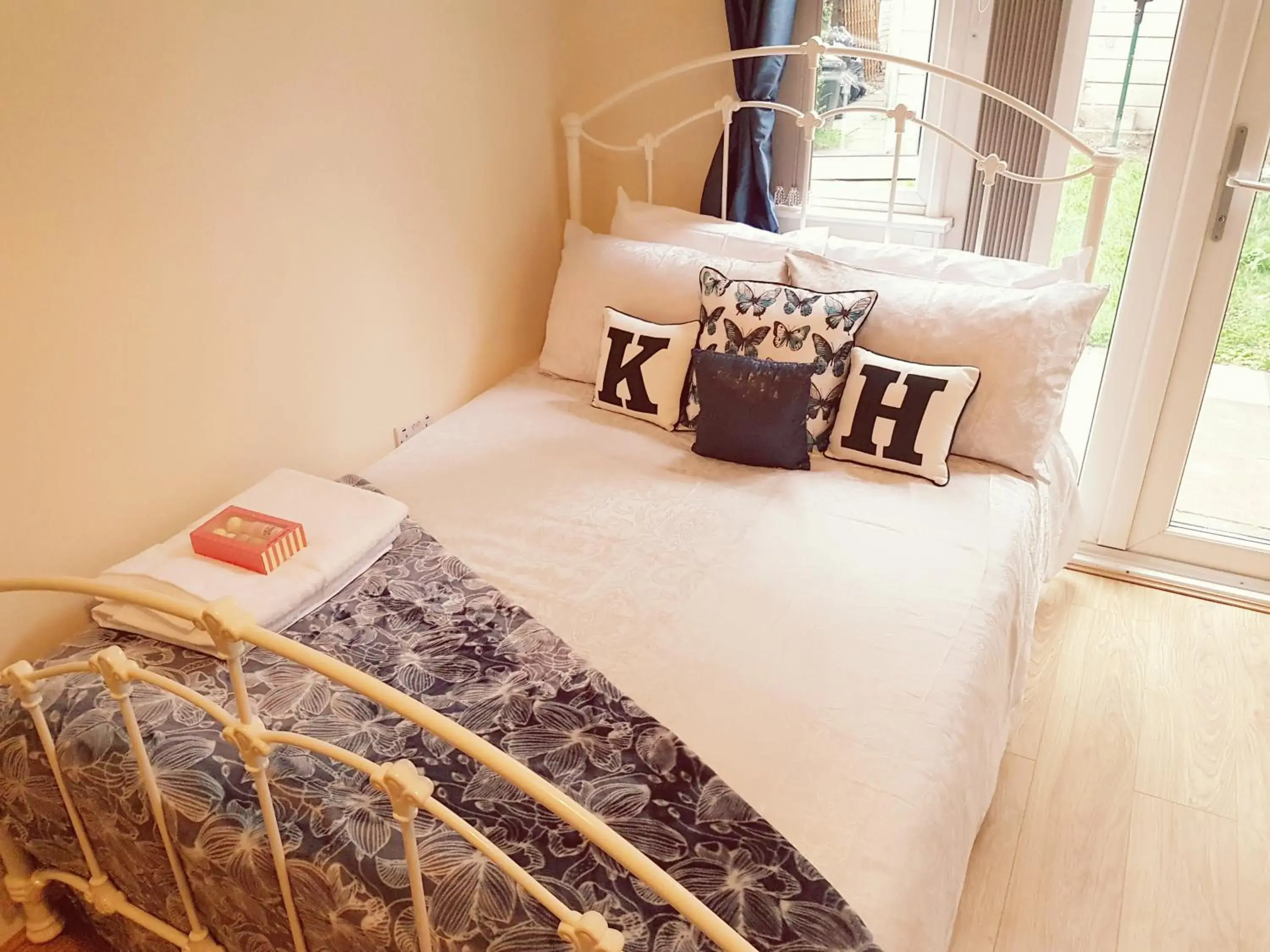Bedroom, Bed in Kathleen House Plus