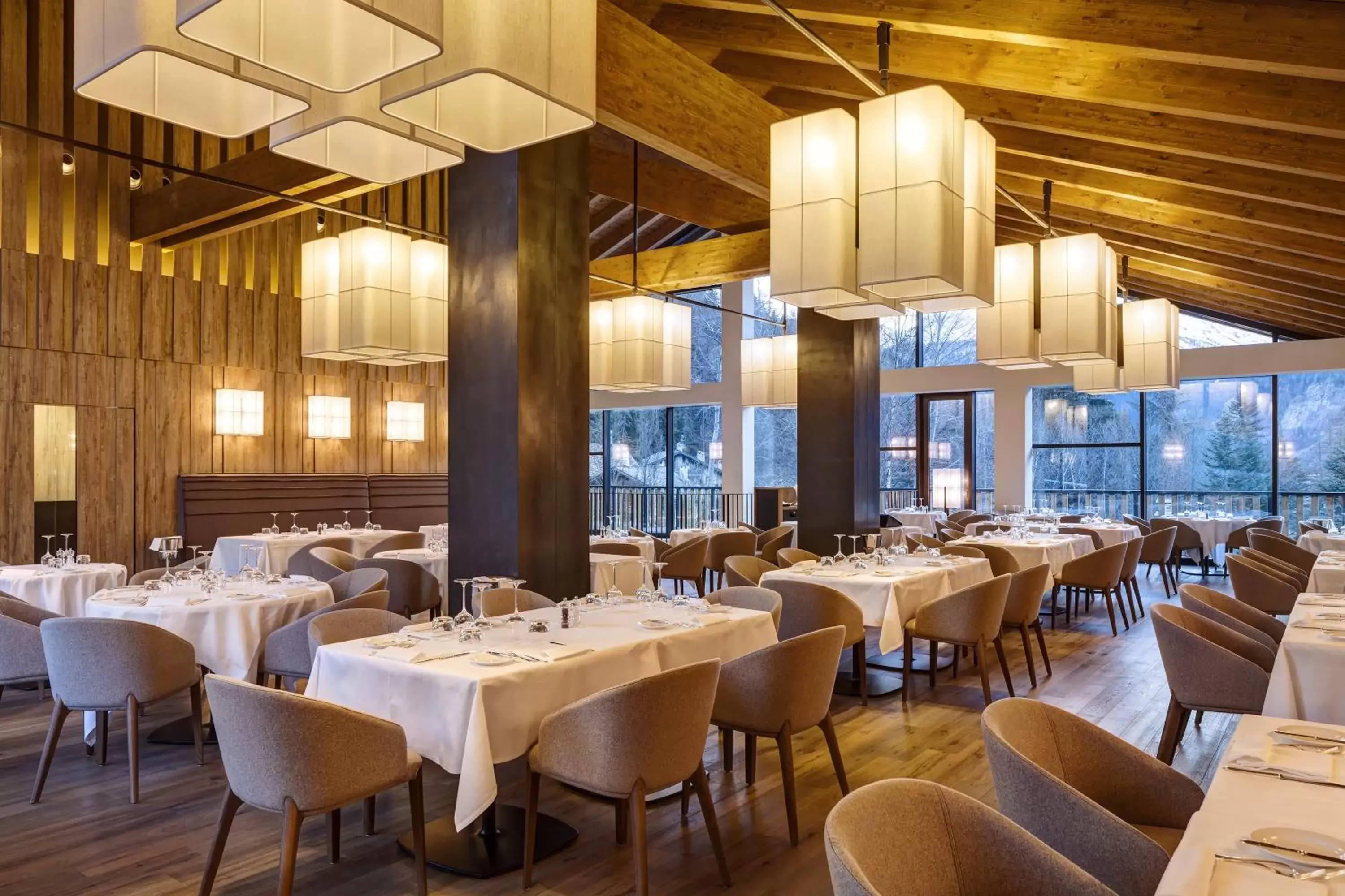 Restaurant/Places to Eat in Grand Hotel Courmayeur Mont Blanc