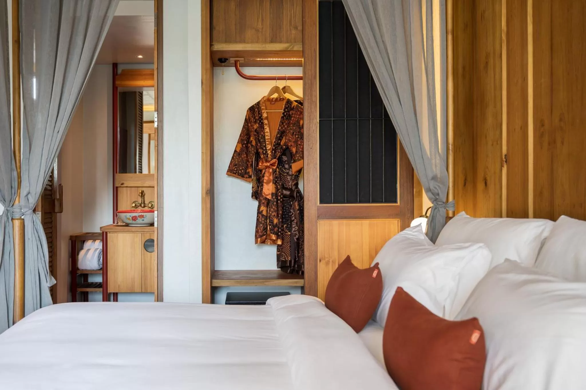 Bed in Hotel Gahn Khao Lak