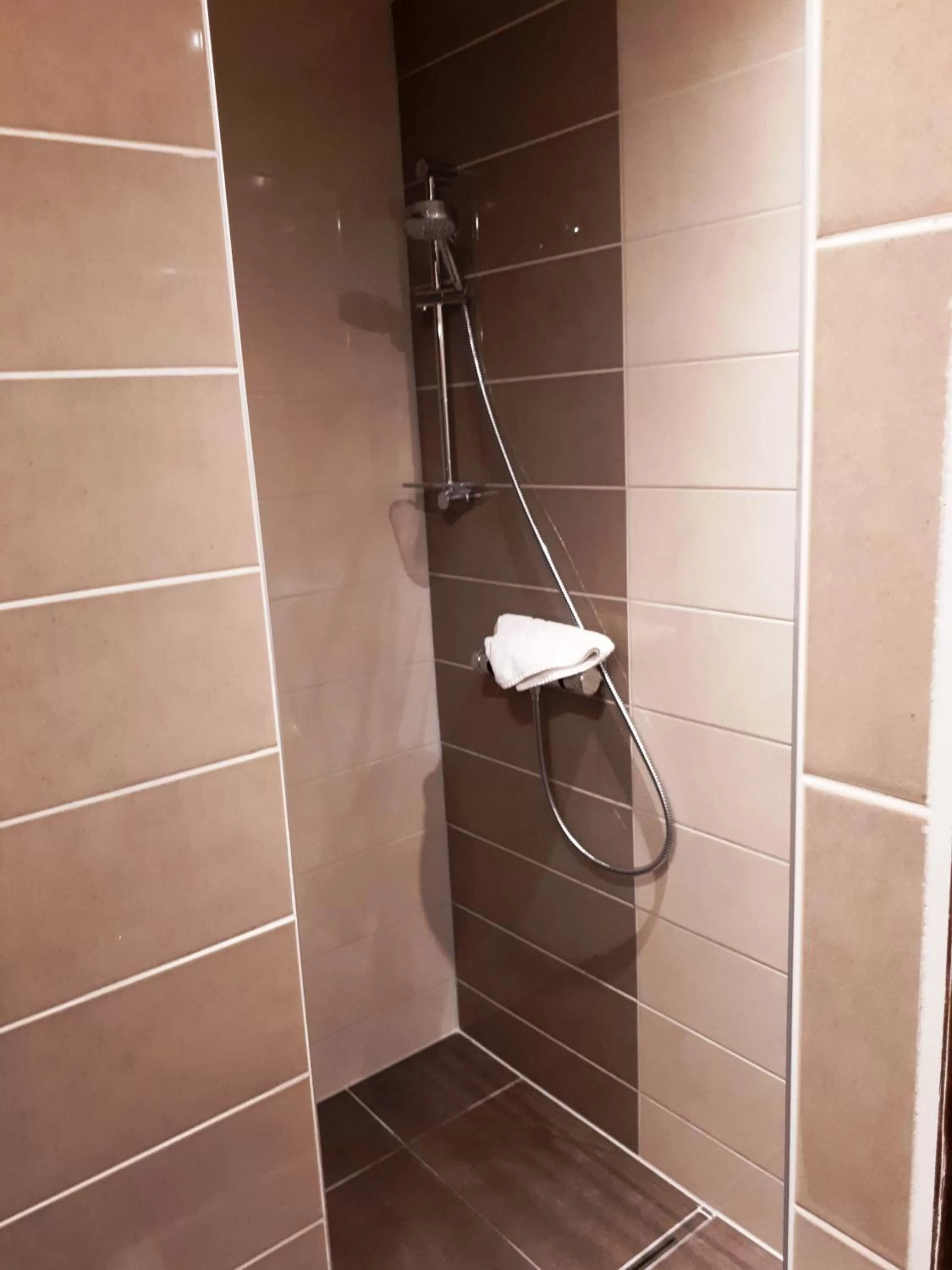 Shower in B&B De Dubbelmolen