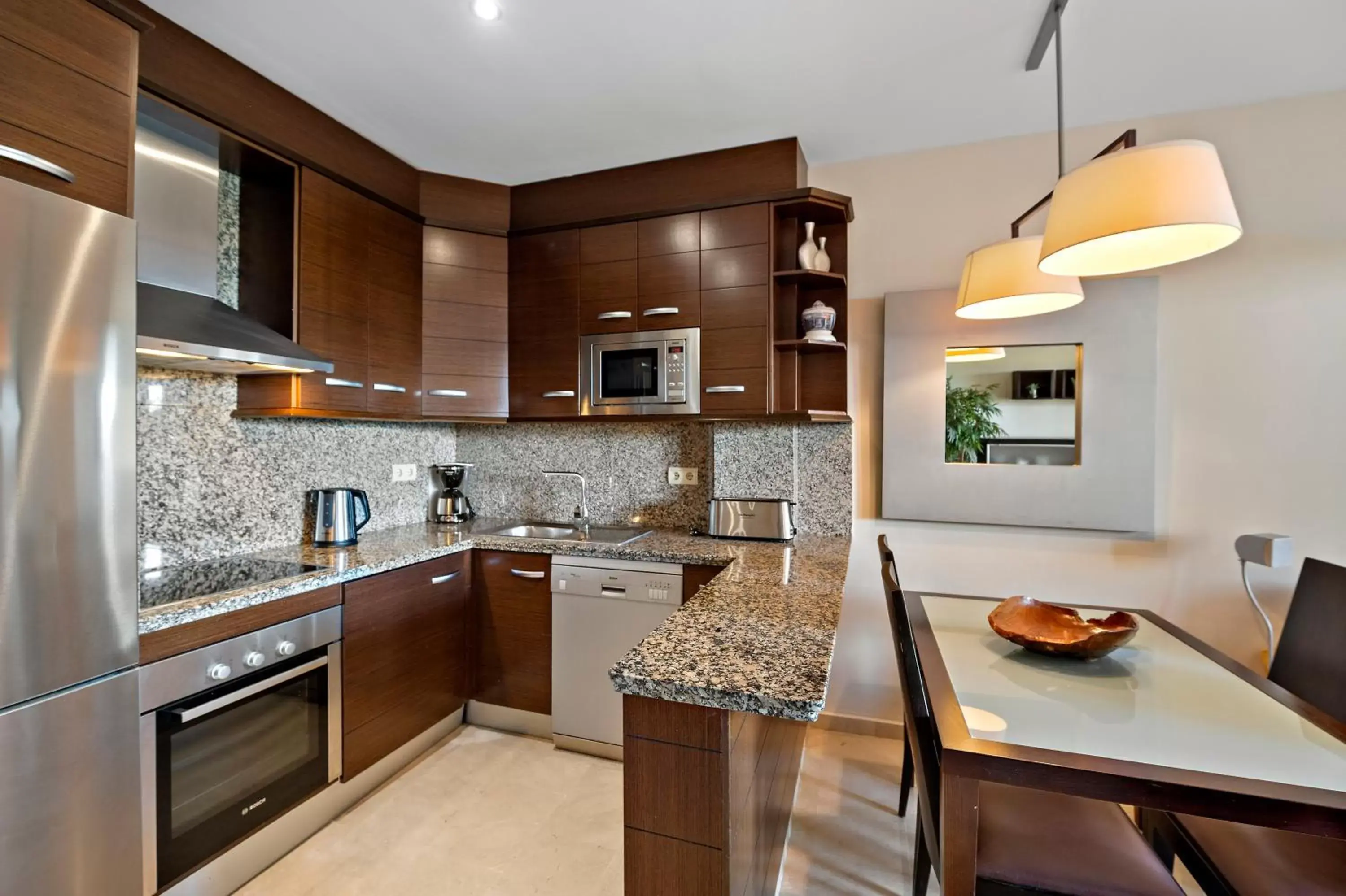 Kitchen or kitchenette, Kitchen/Kitchenette in Wyndham Grand Residences Costa del Sol