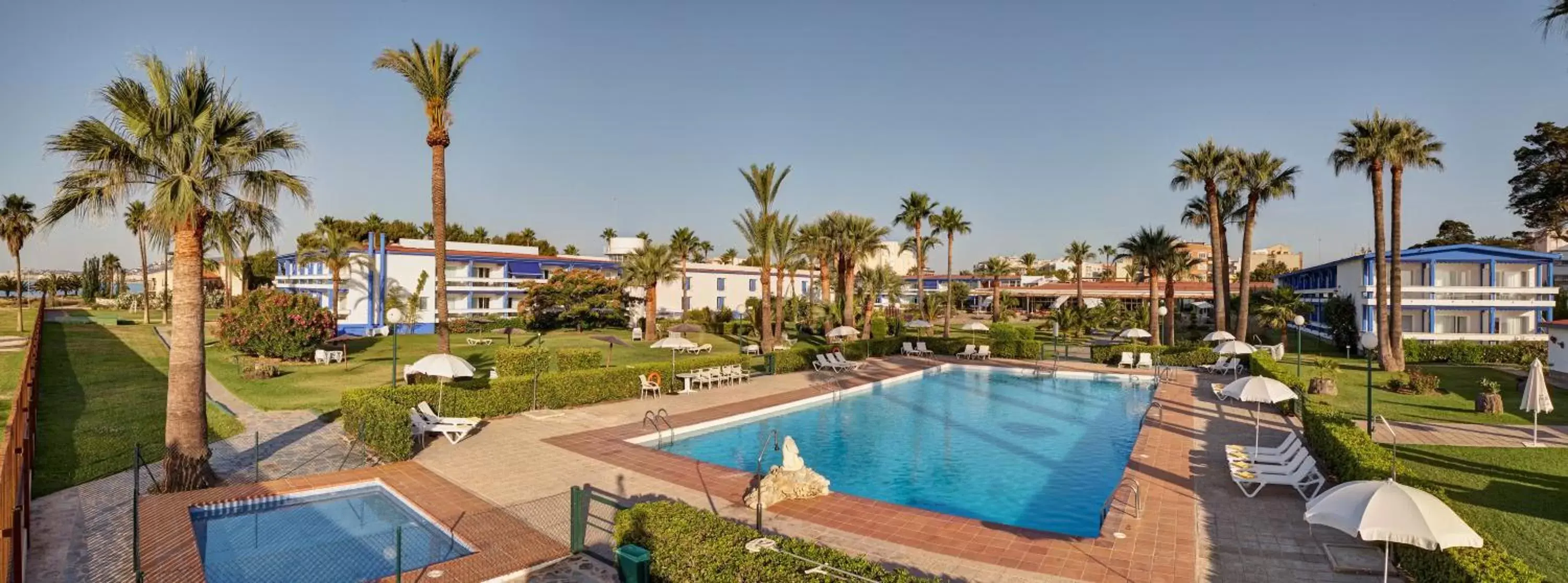 Swimming pool, Pool View in Parador de Benicarló