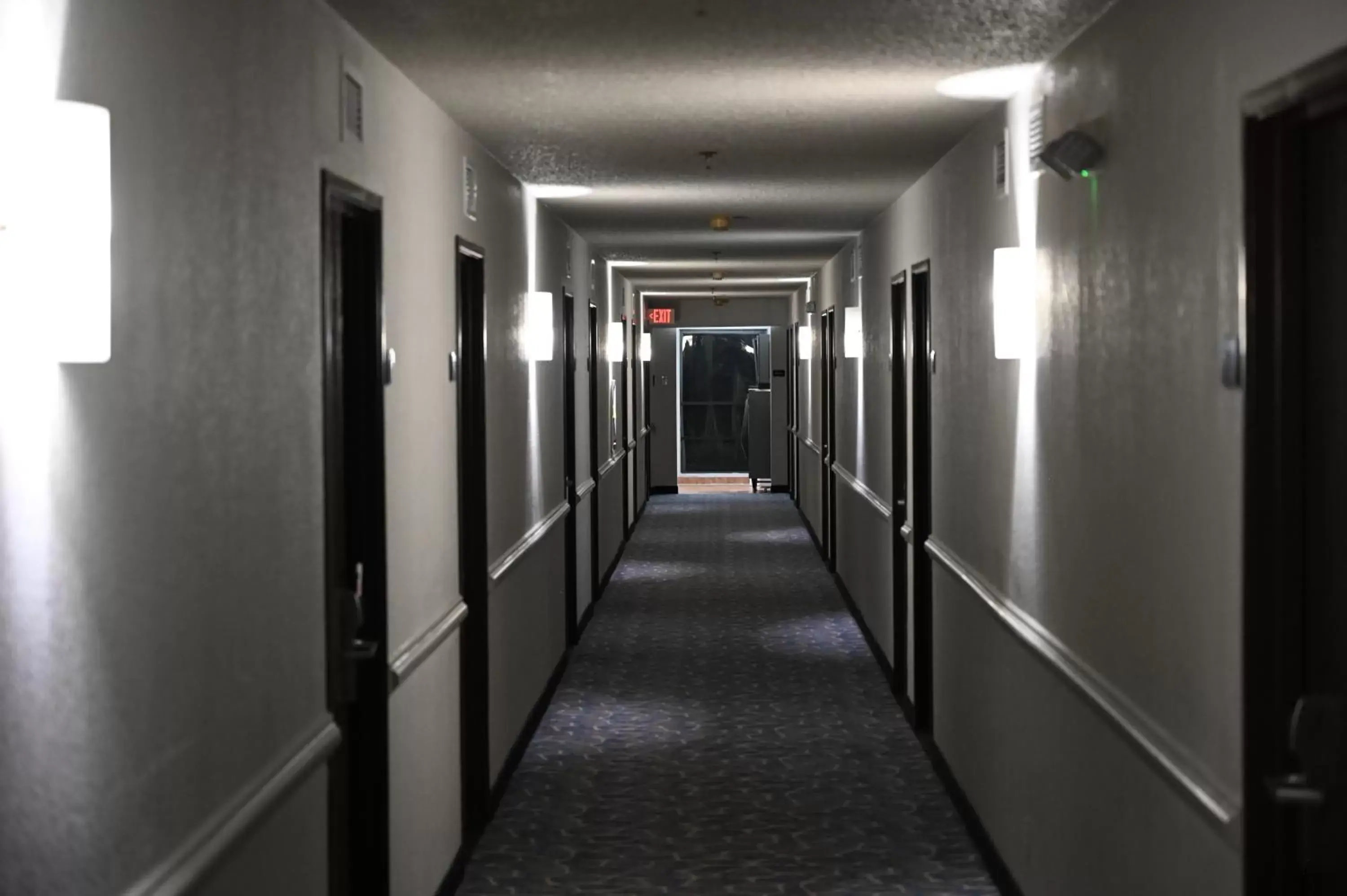 Property building in Atrium Hotel and Suites DFW Airport Property building in Atrium Hotel and Suites DFW Airport