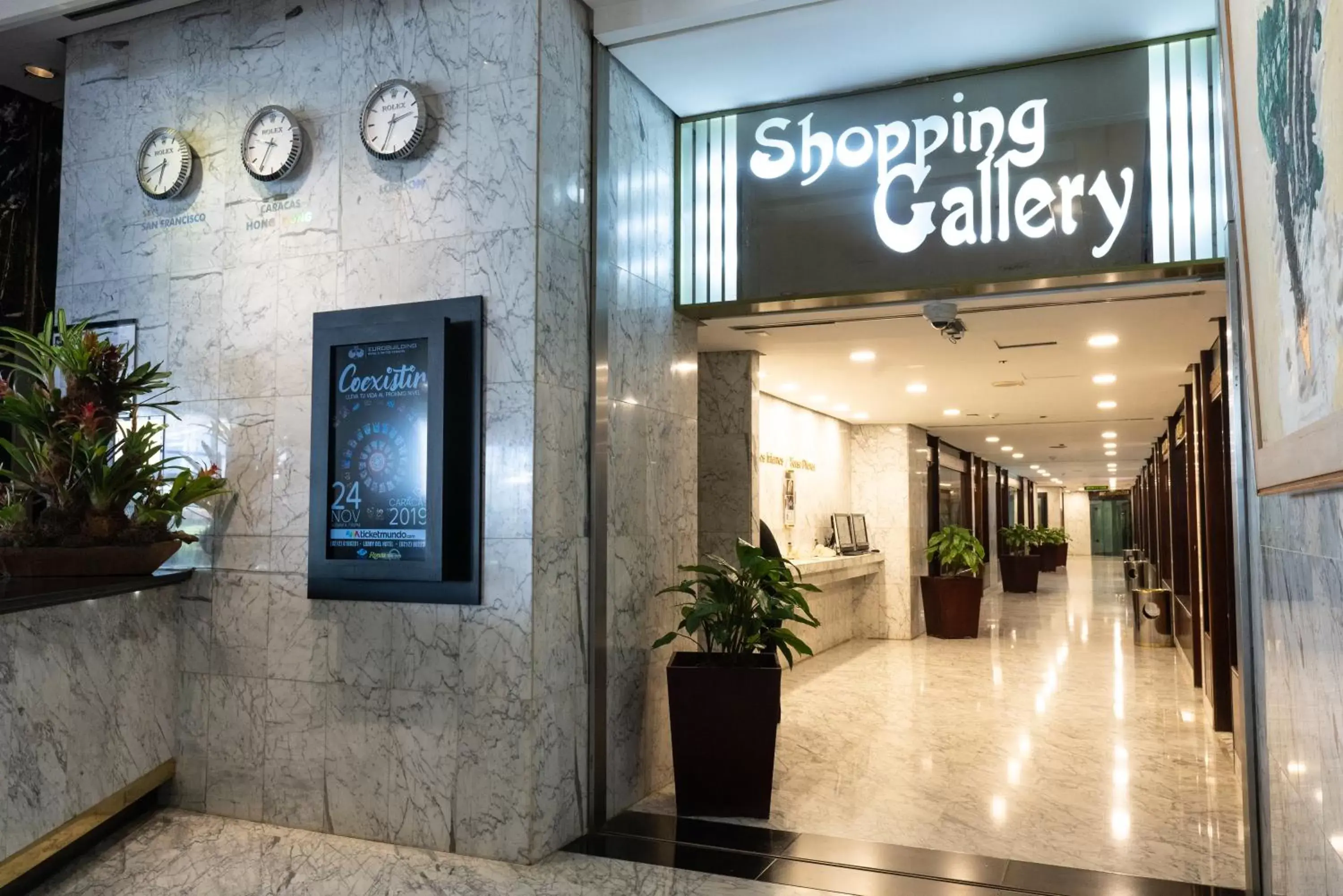 Shopping Area in Eurobuilding Hotel & Suites Caracas