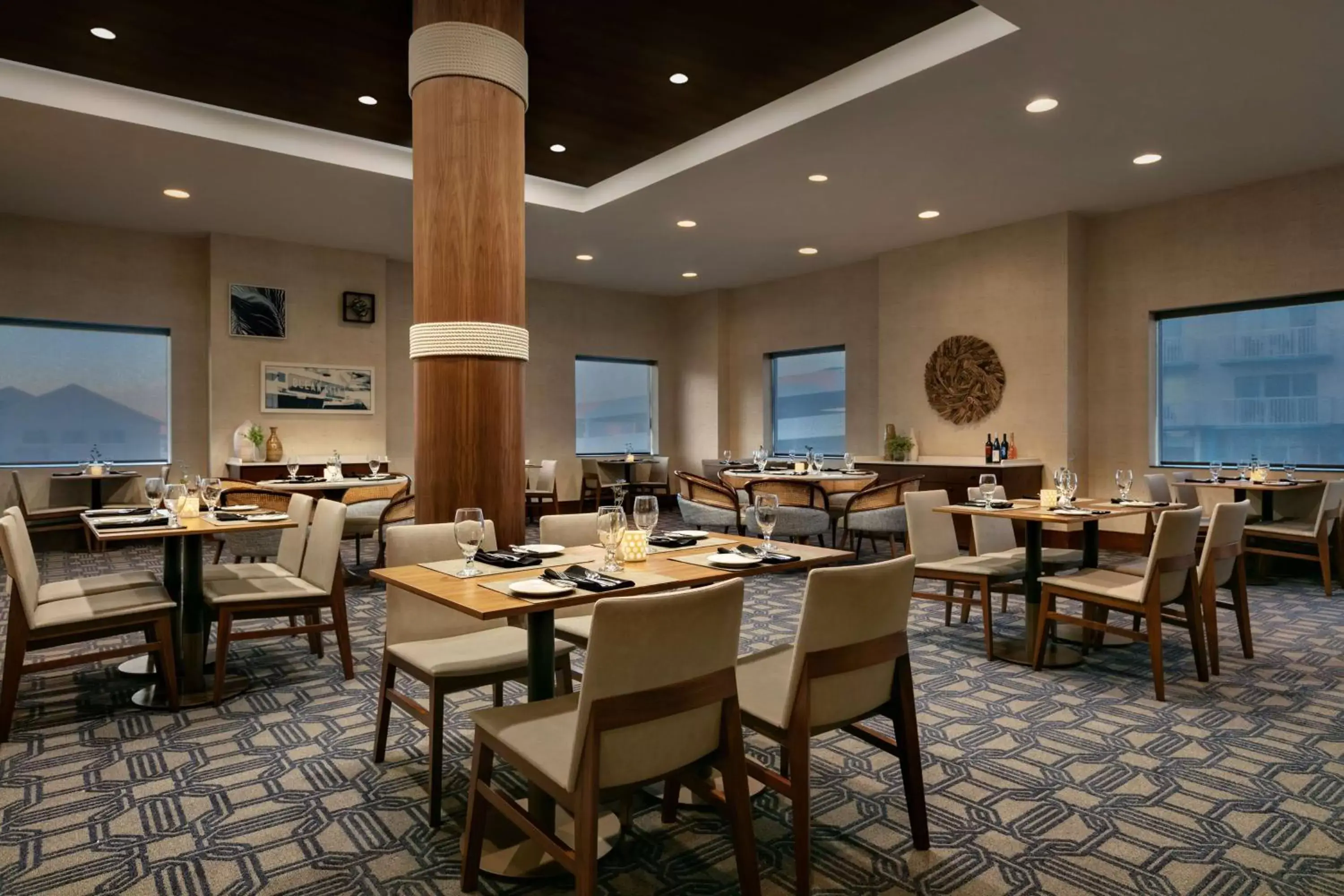 Restaurant/Places to Eat in Hilton Suites Ocean City Oceanfront