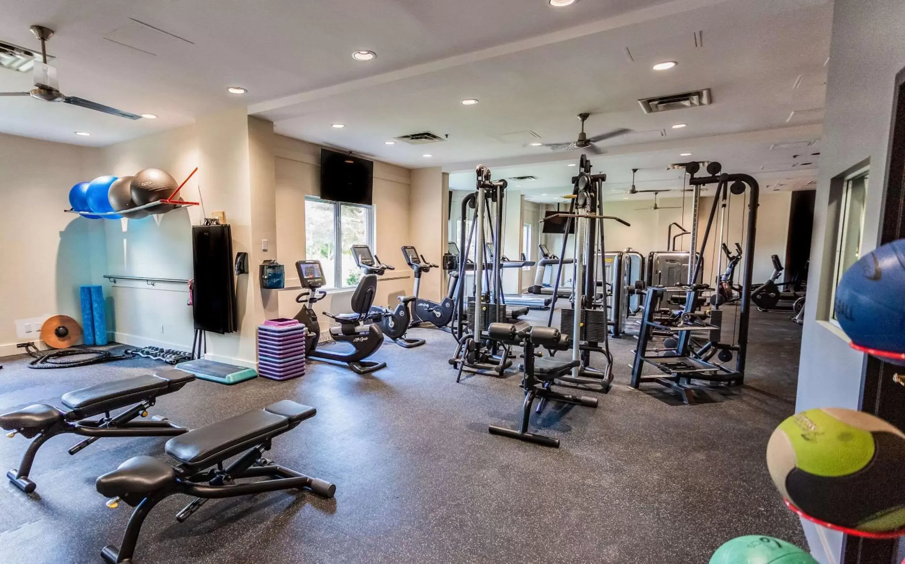 Fitness centre/facilities, Fitness Center/Facilities in Chateau Cartier Hotel & Resort Ascend Hotel Collection