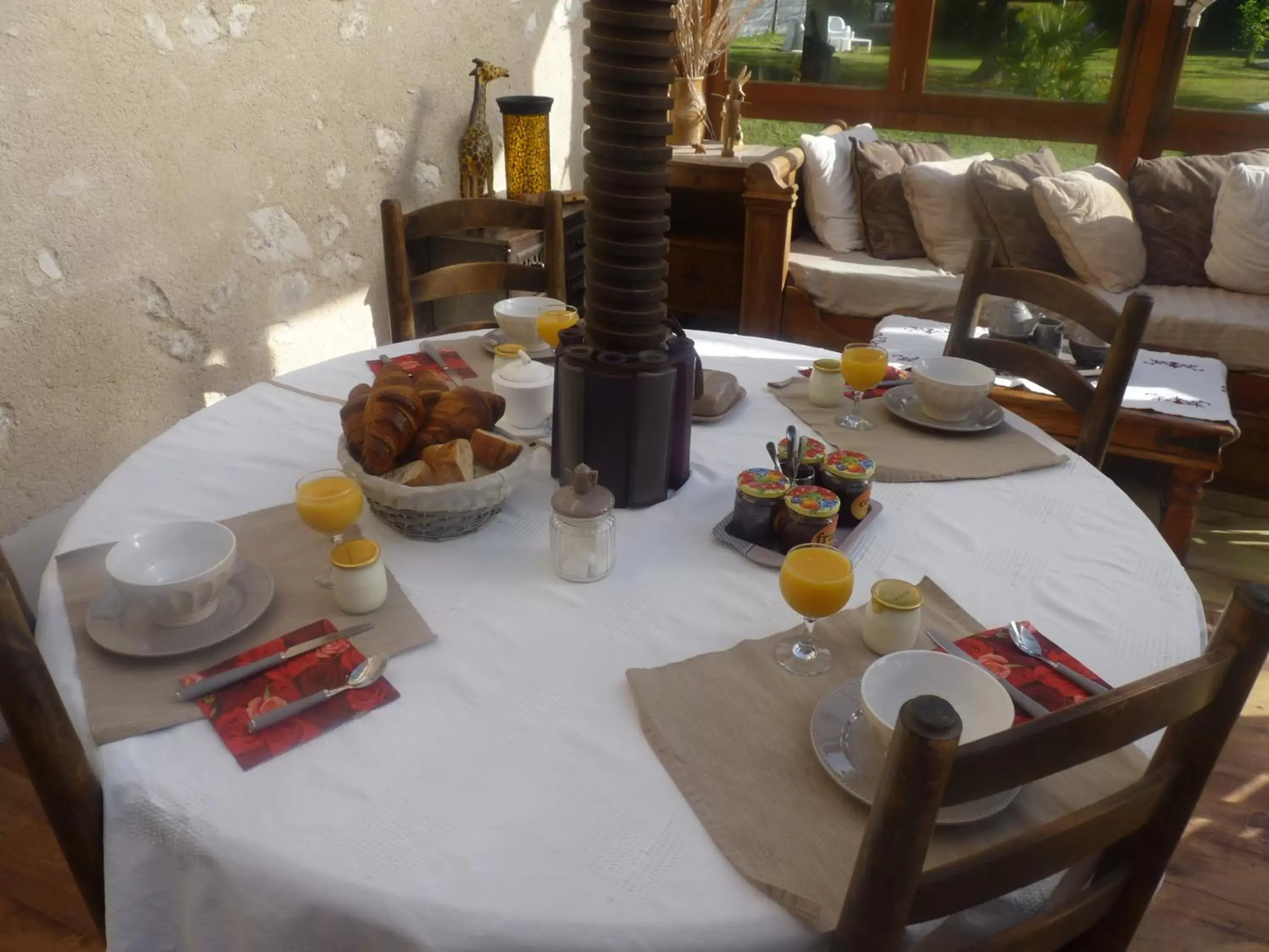 Breakfast in L'arum antique