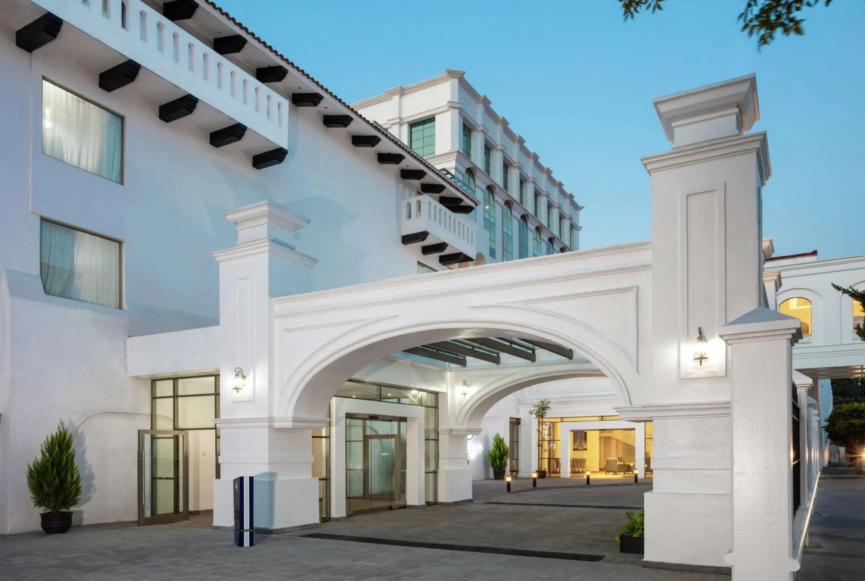 Lobby or reception, Property Building in DoubleTree by Hilton Toluca