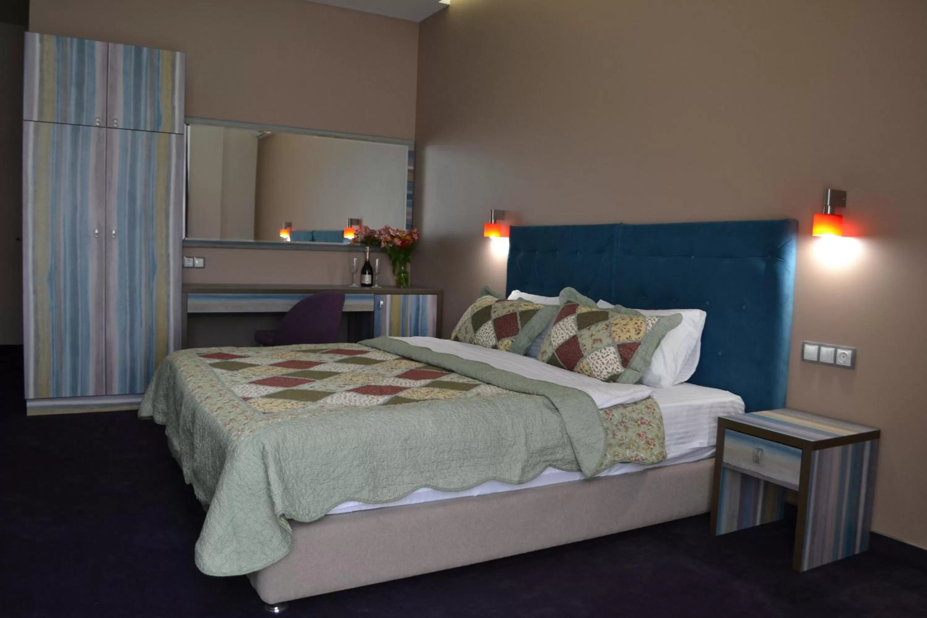 Photo of the whole room, Bed in Horizon Hotel