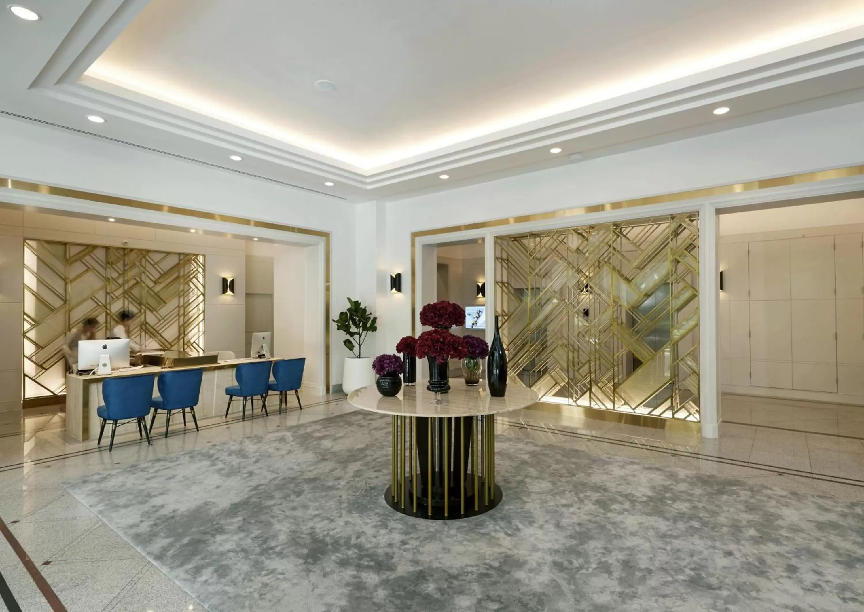Lobby or reception in Bliston Suwan Park View - SHA Plus