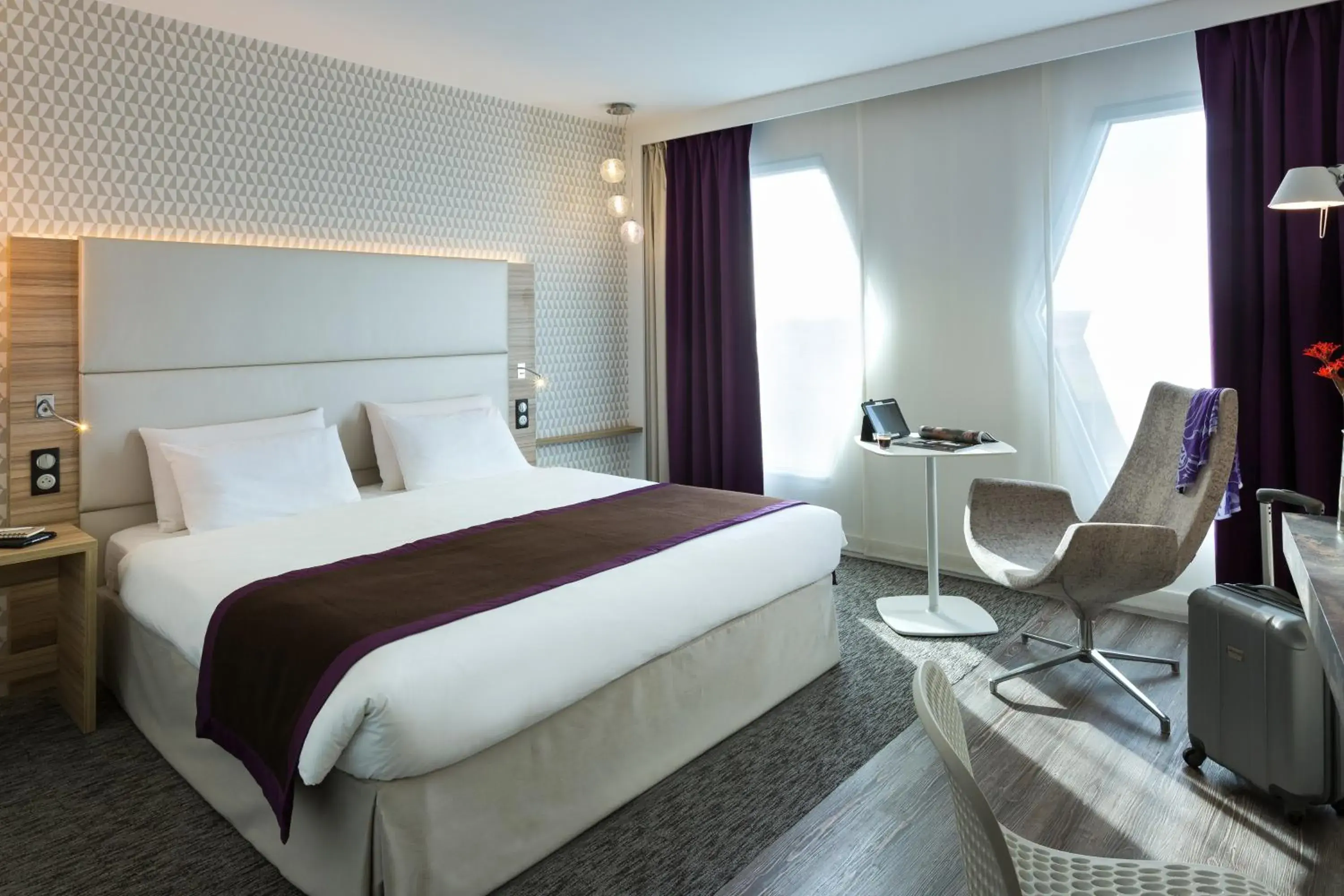 Bedroom, Bed in Hotel Mercure Paris Orly Rungis