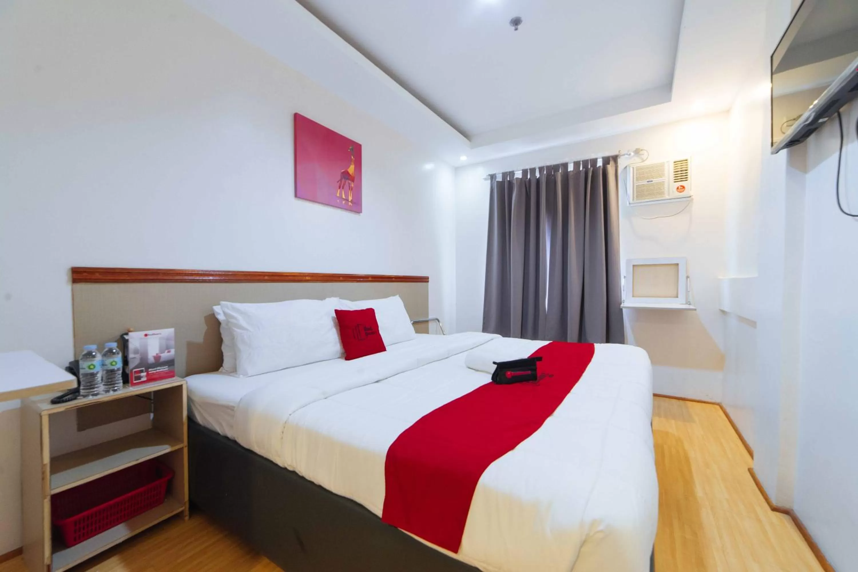 Photo of the whole room, Bed in RedDoorz Plus near SM Lanang Davao