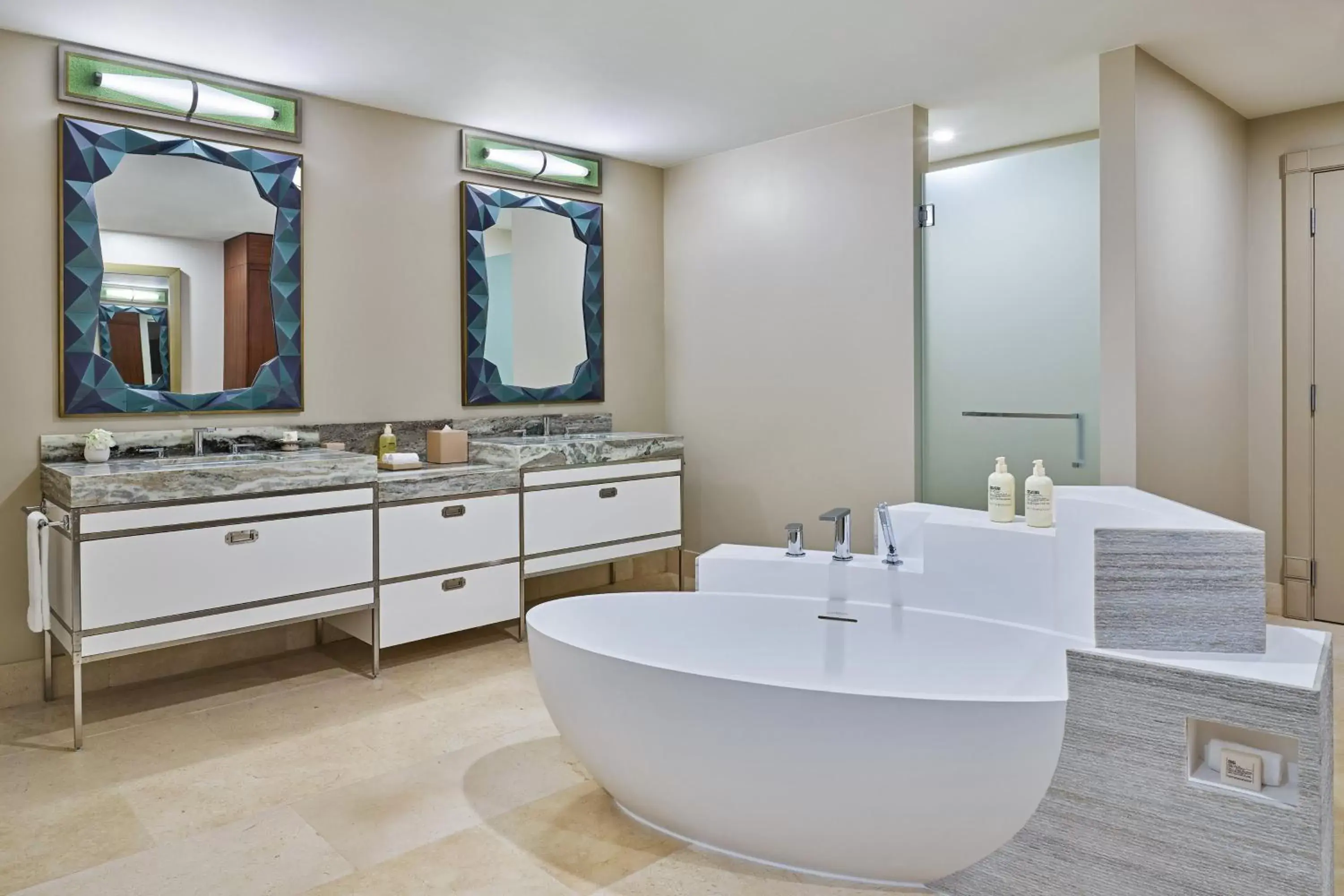 Bathroom in The St Regis Bermuda Resort