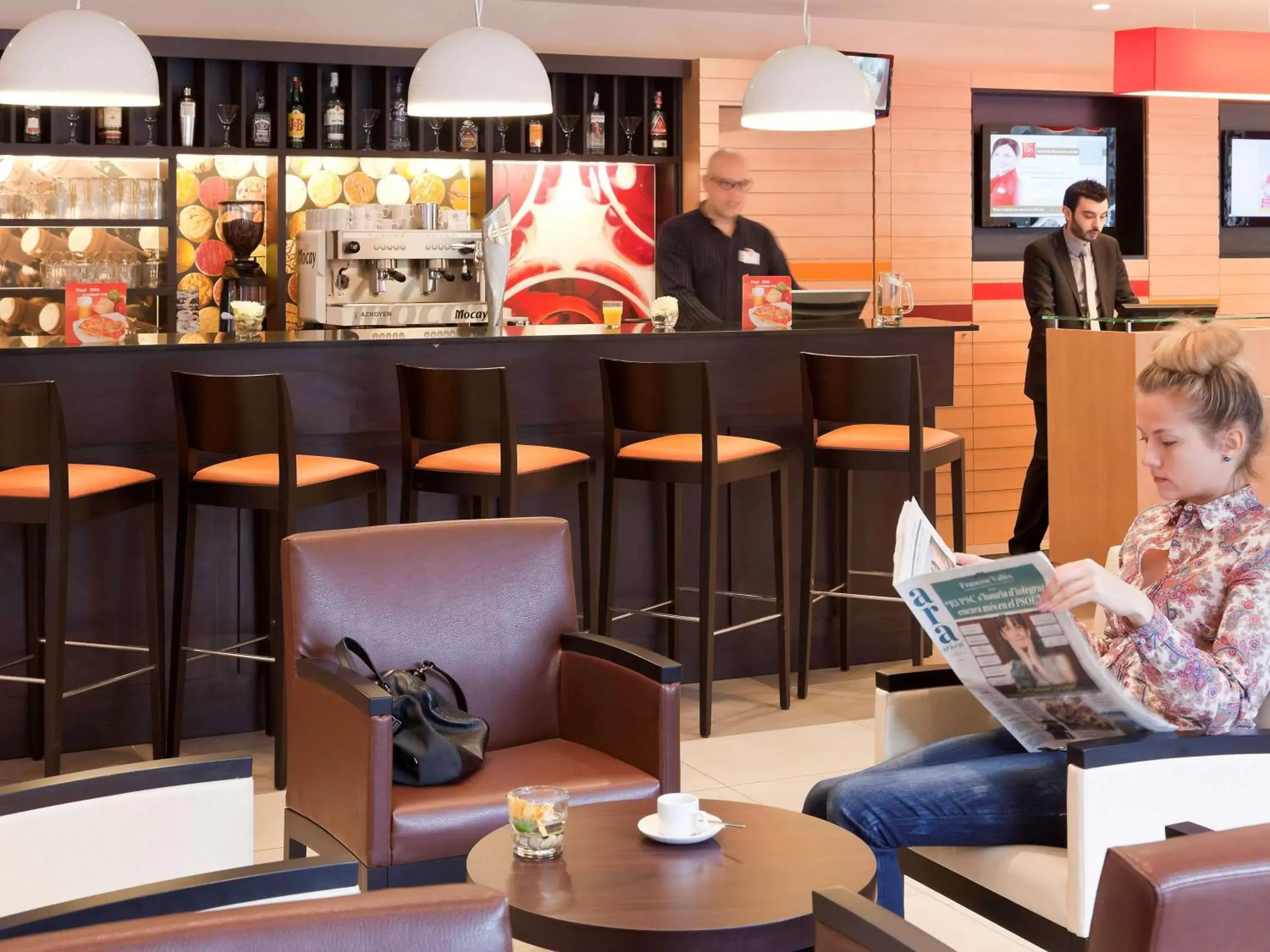 Lounge or bar, Restaurant/Places to Eat in Ibis Barcelona Mollet