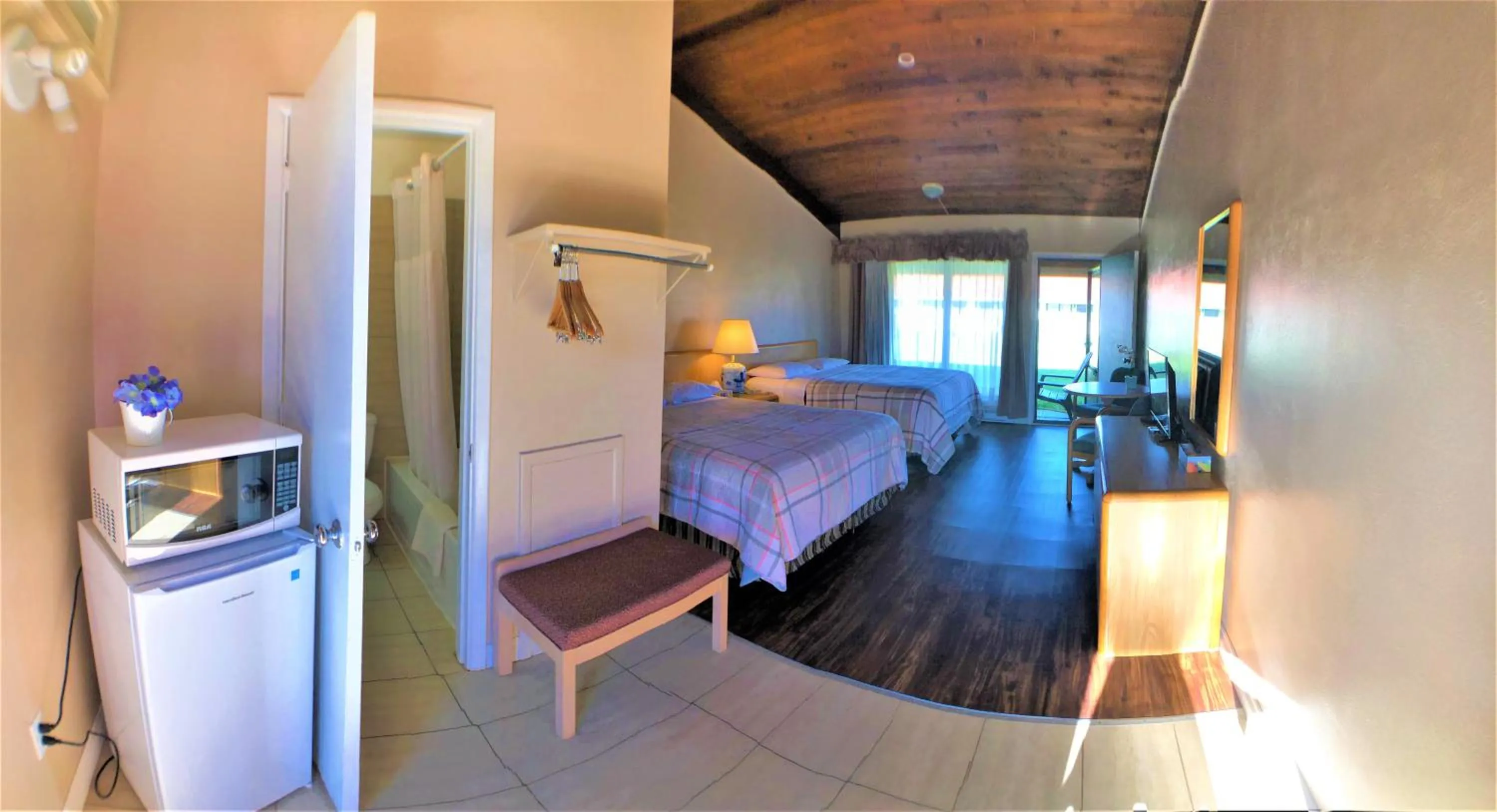 Bed in Hotel Motel Bonsoir