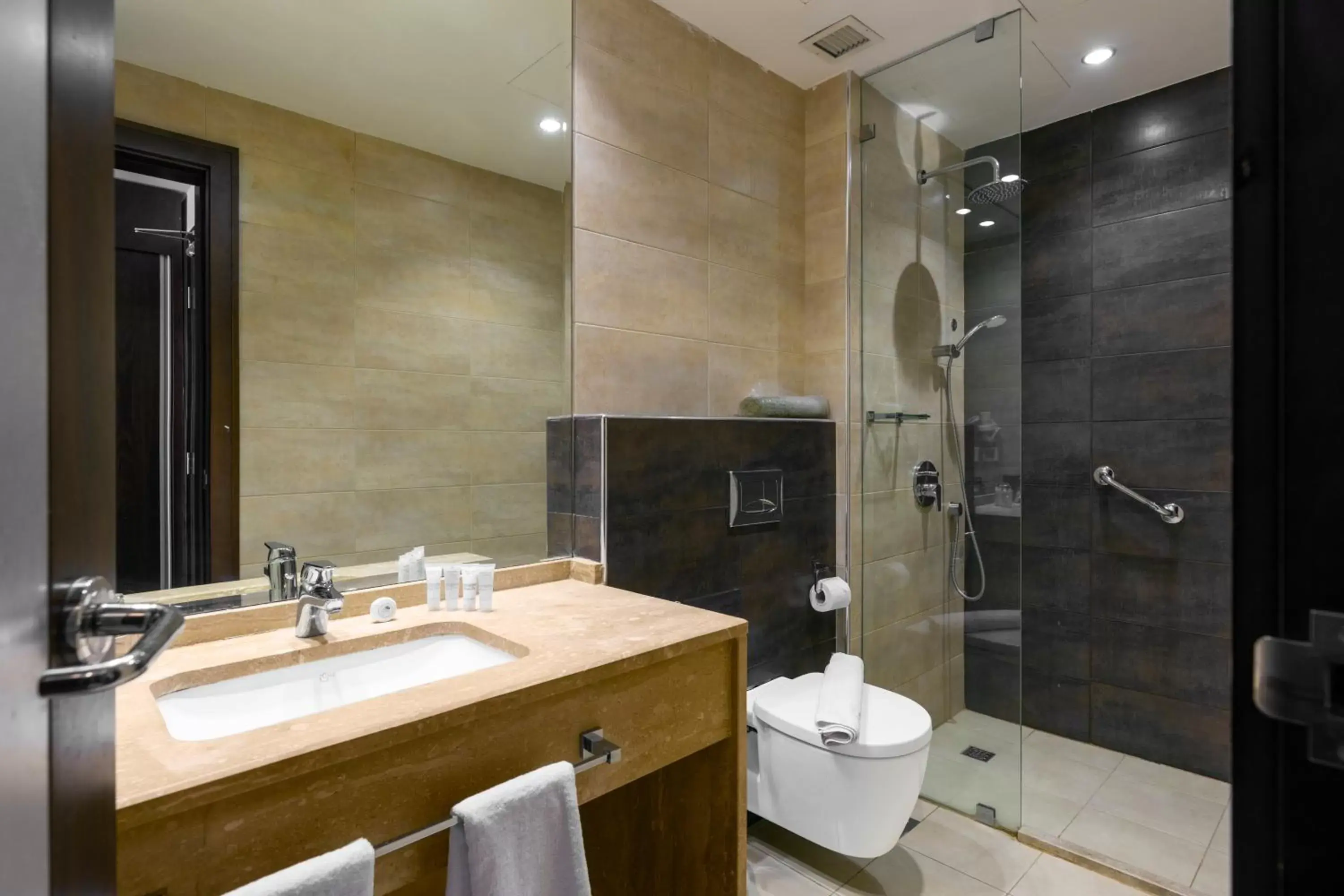 Bathroom in Sulaf Luxury Hotel