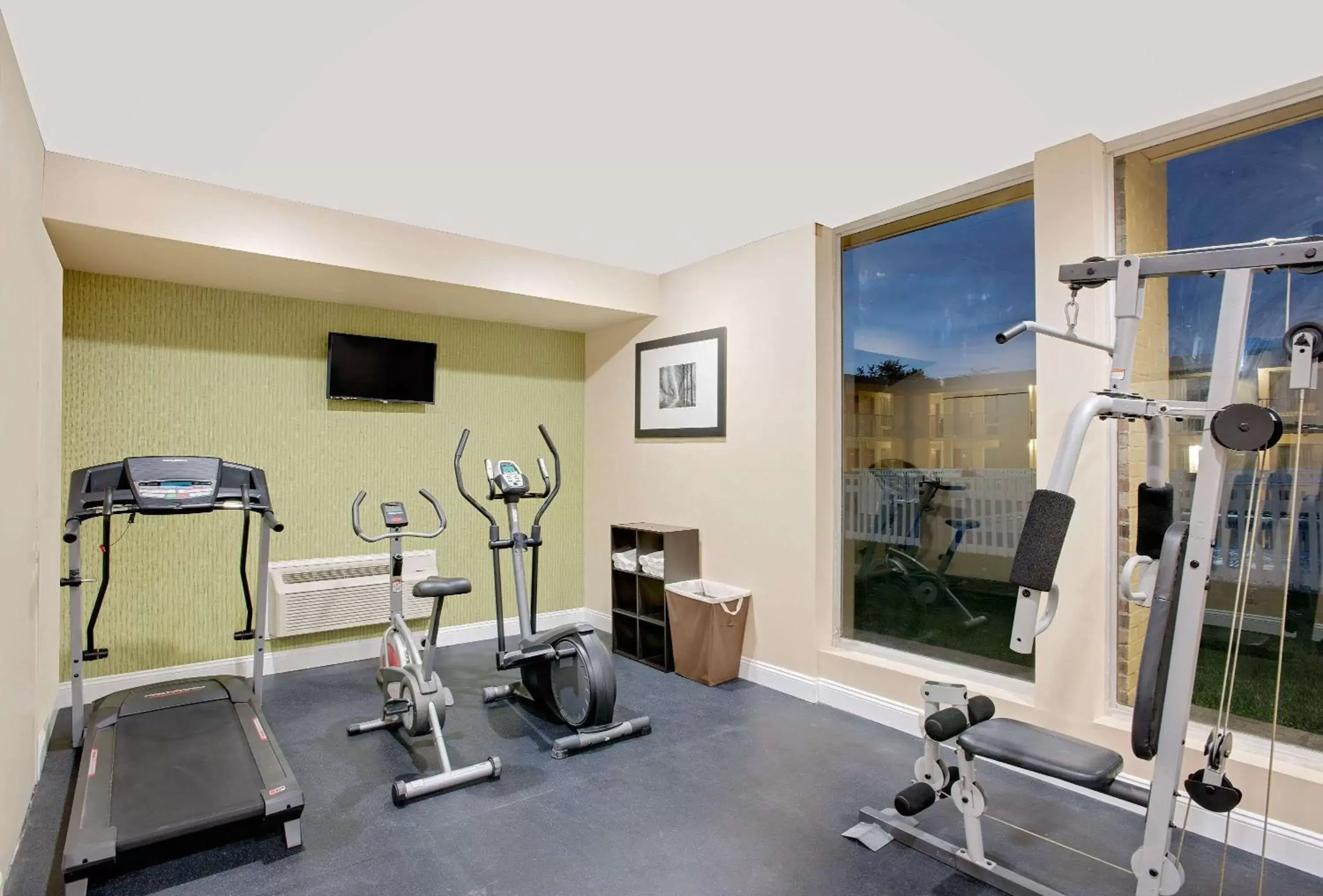 Fitness centre/facilities in Days Inn by Wyndham Easton Fitness centre/facilities in Days Inn by Wyndham Easton