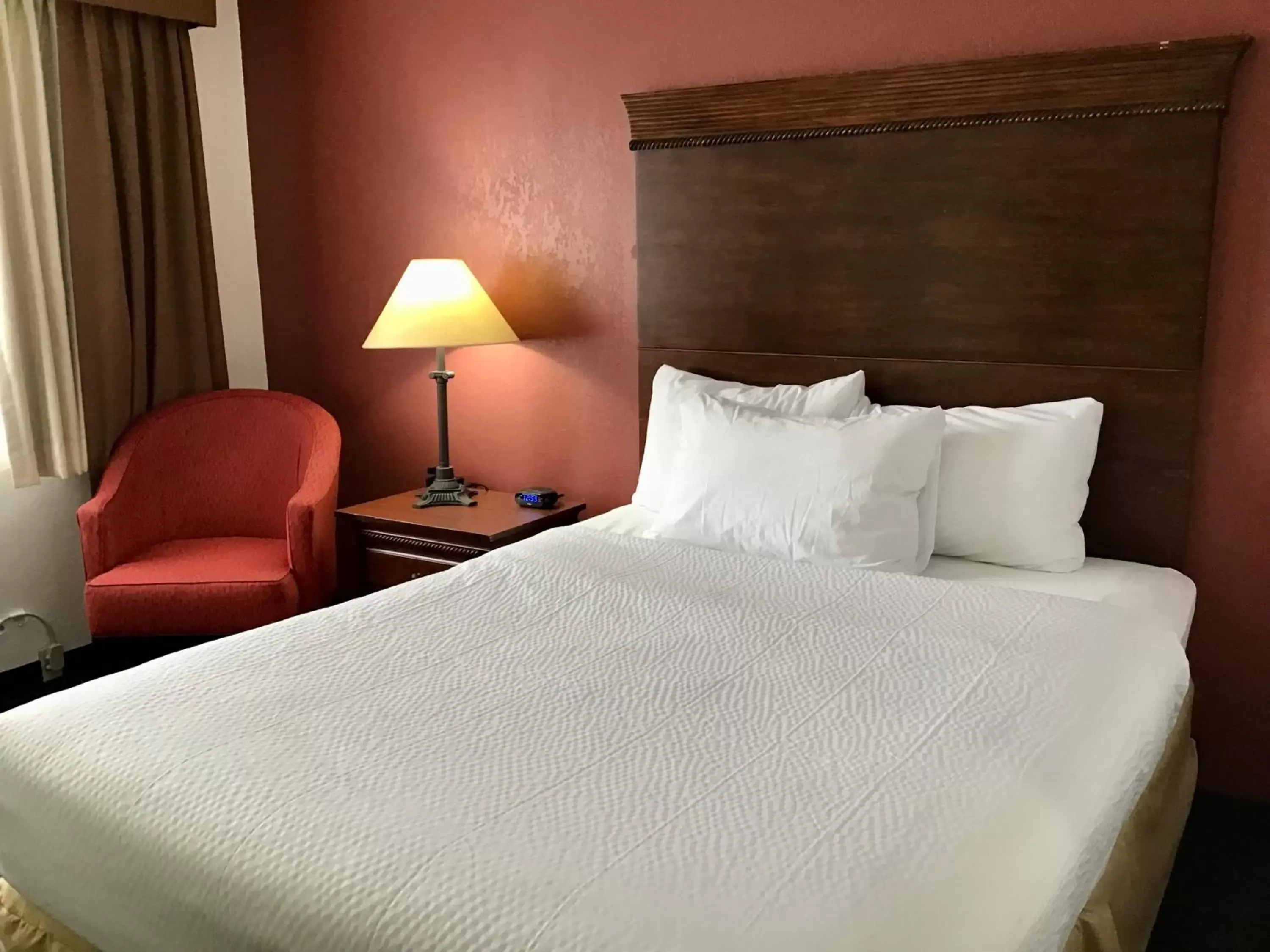 Premier King Room - Non-Smoking in Best Western Helena - Capitol Hotel Premier King Room - Non-Smoking in Best Western Helena - Capitol Hotel