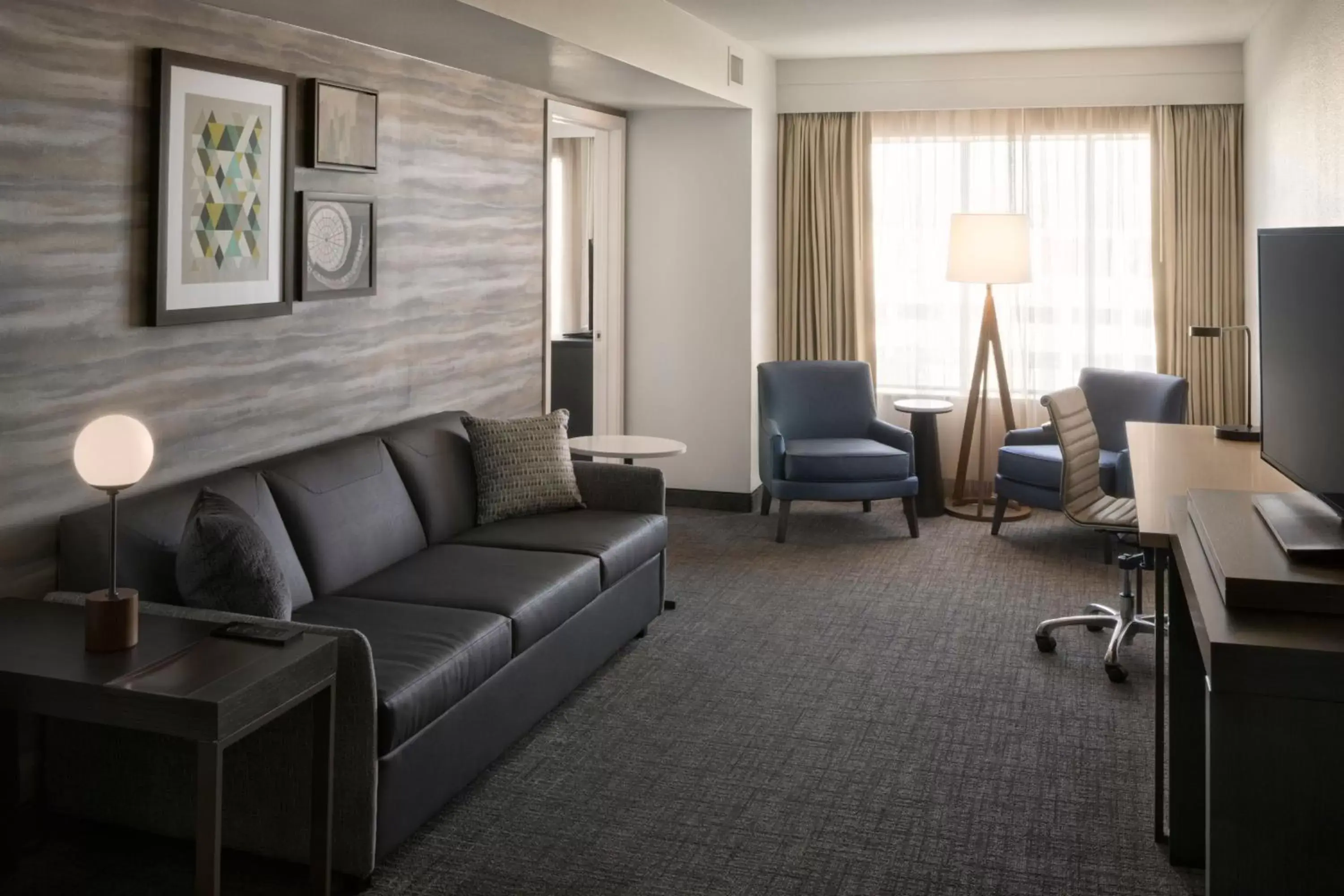 Living room, Seating Area in Residence Inn by Marriott Sacramento Downtown at Capitol Park