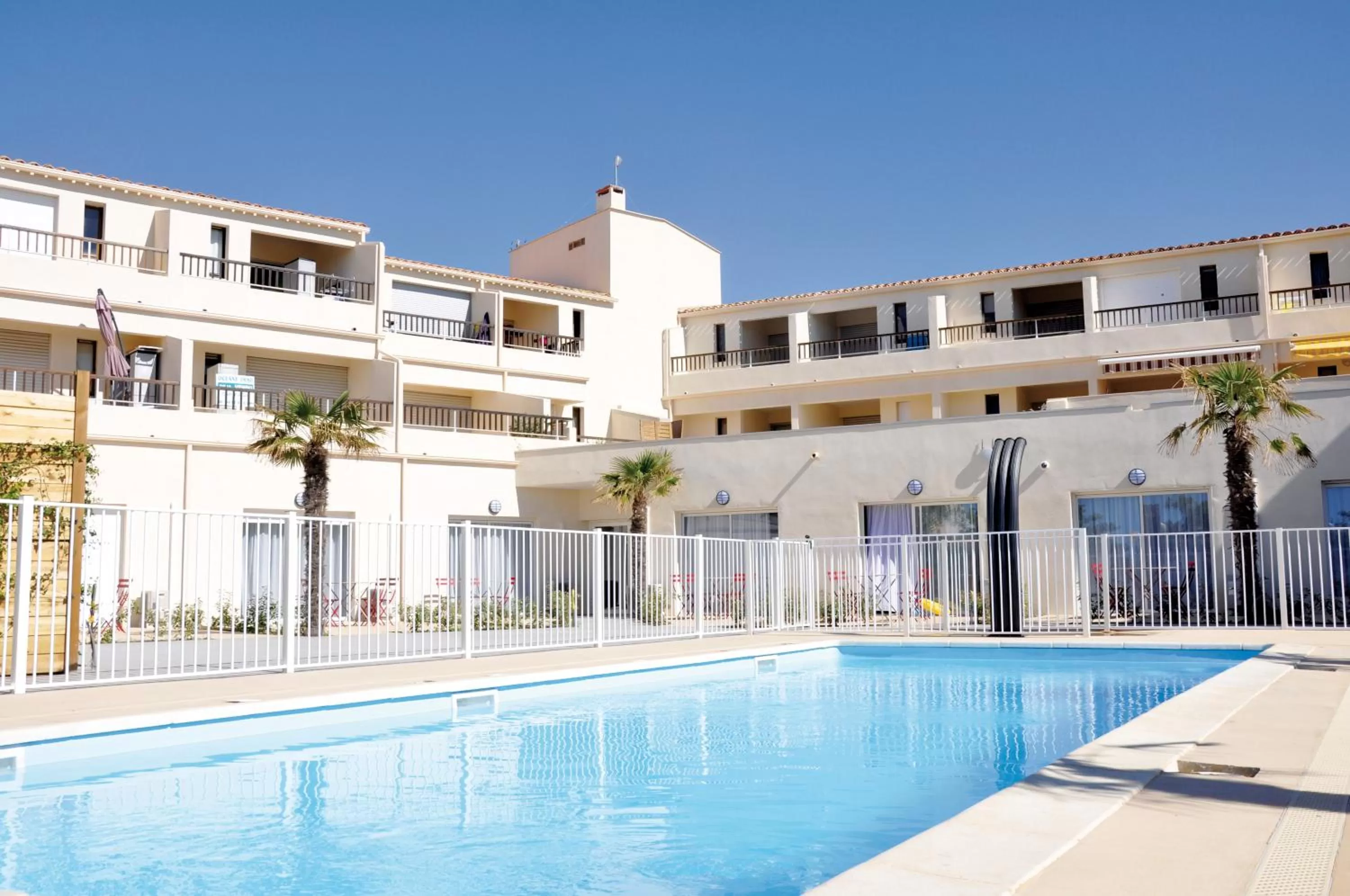 Swimming pool in Résidence Thalacap
