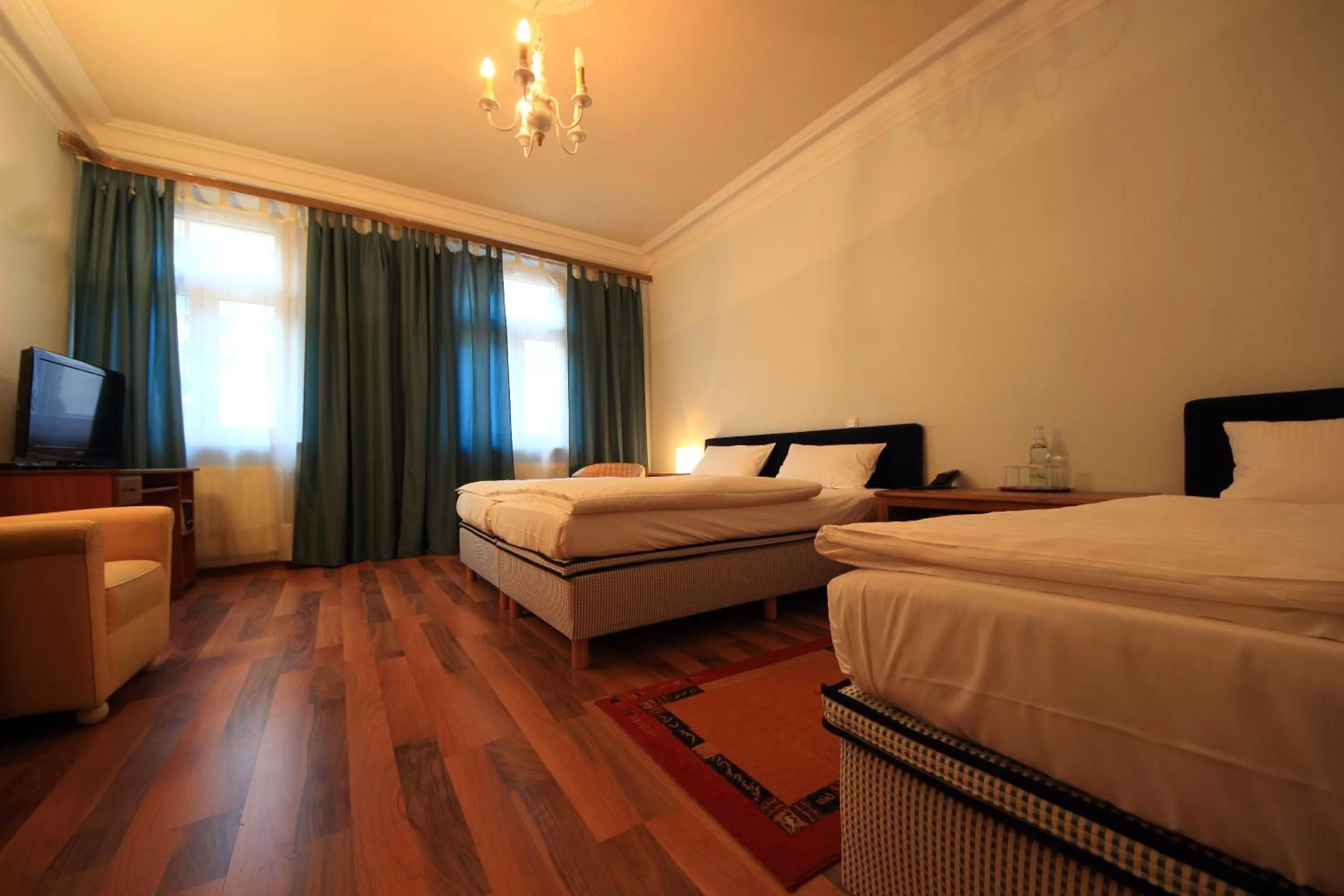 Bedroom, Bed in Altstadthotel Fürth