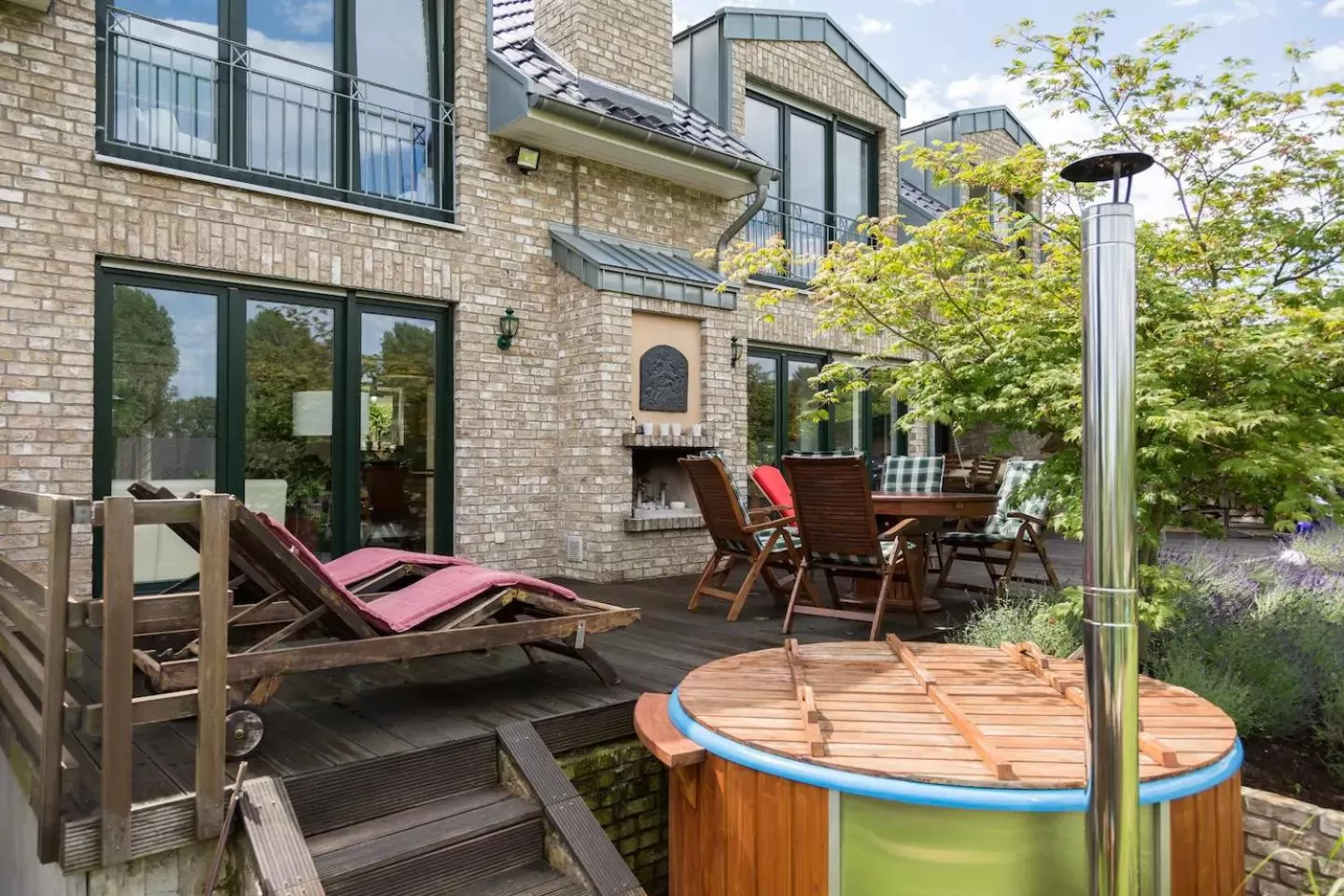 Balcony/Terrace in Schönste Lage am Rhein in unmittelbarer Stadtnähe, B & B