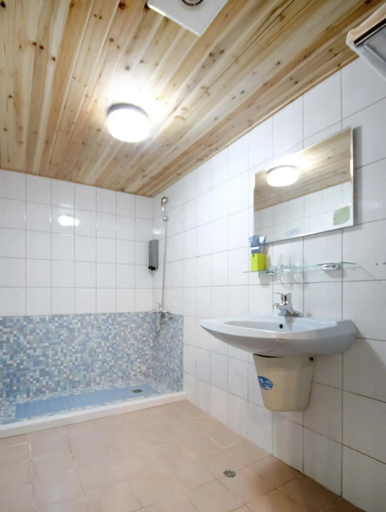 Toilet, Bathroom in DongNing Atlas Hotel