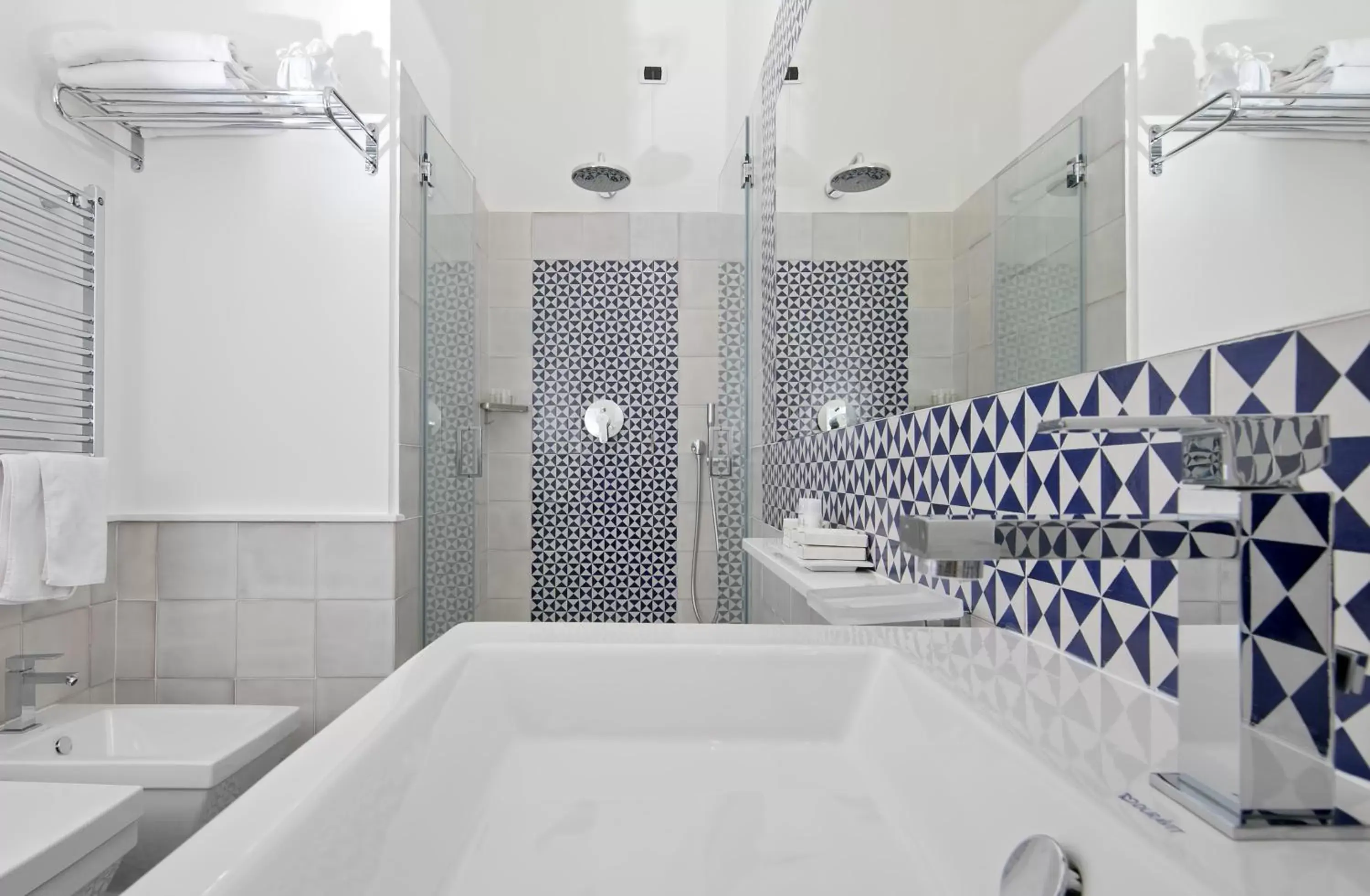 Bathroom in Hotel Villa Garden