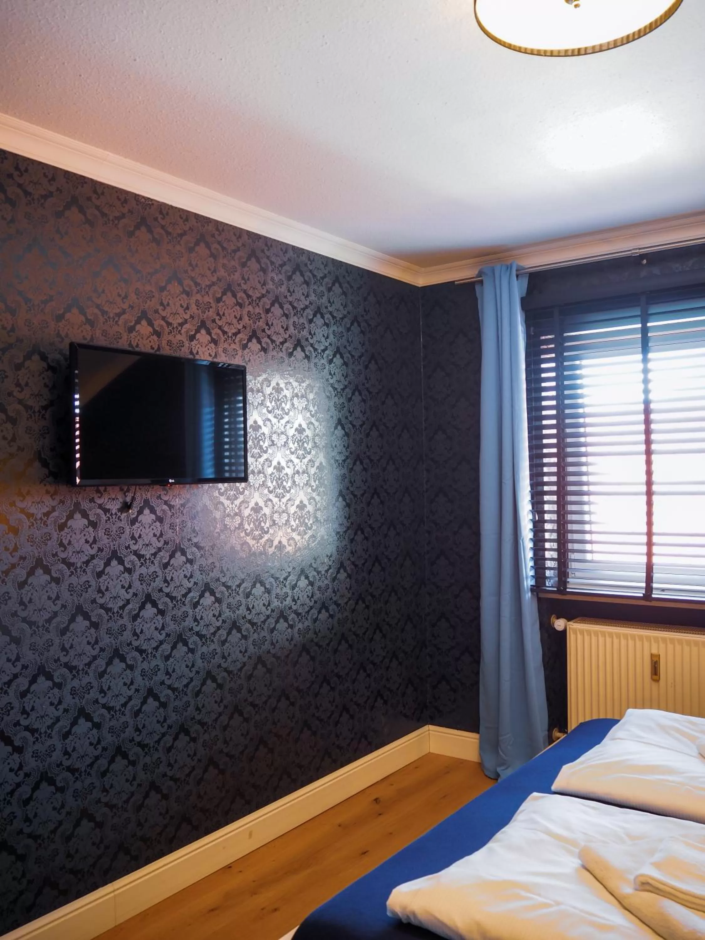 TV and multimedia, TV/Entertainment Center in Sauna & Whirlpool - ALPENLIEBE APARTments