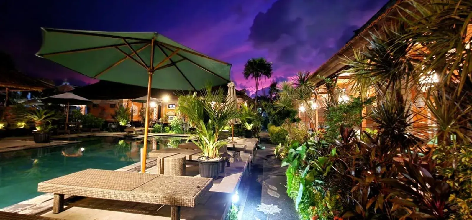 Swimming Pool in Puri Gopa Hotel