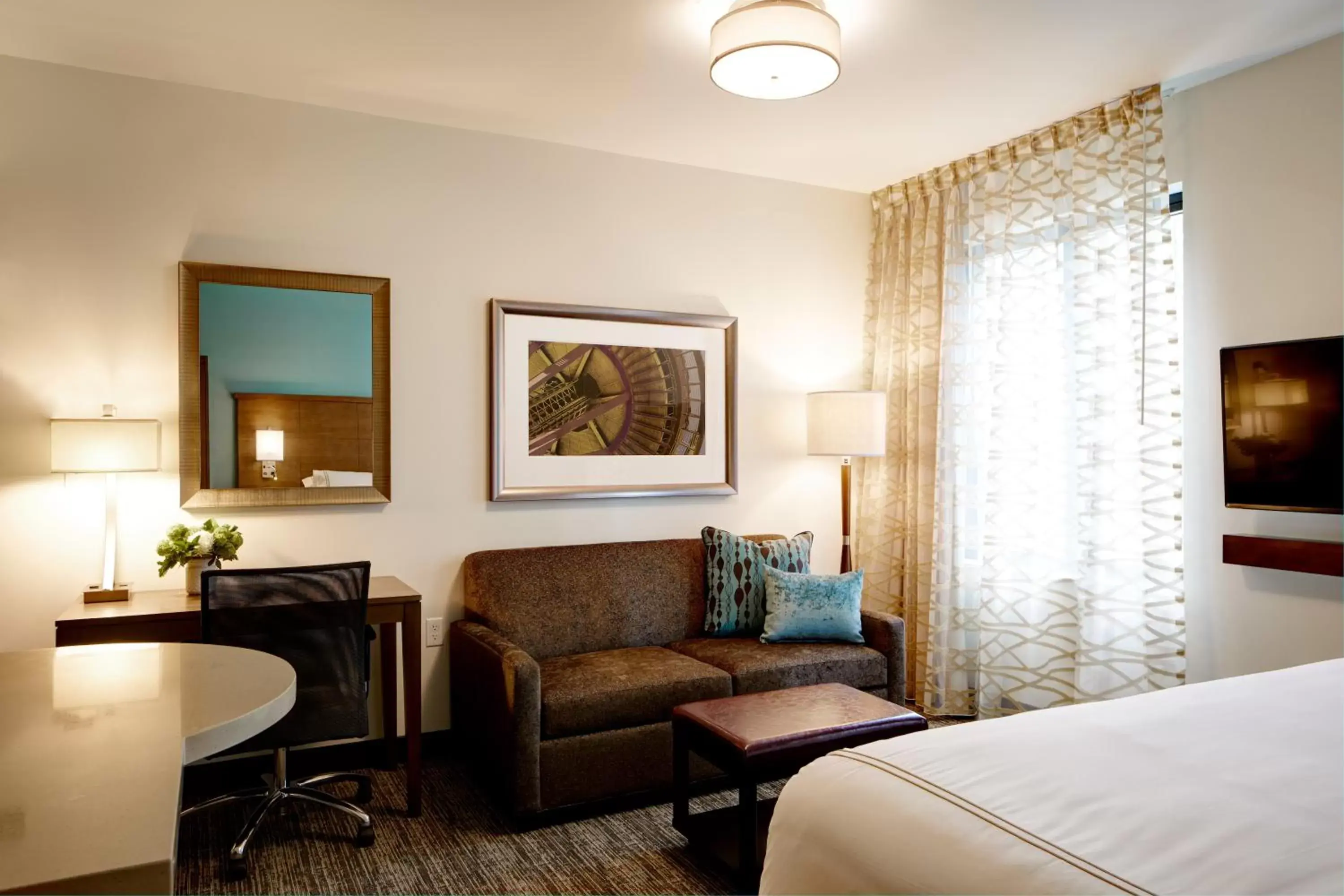 Photo of the whole room, Seating Area in Staybridge Suites Seattle - South Lake Union, an IHG Hotel