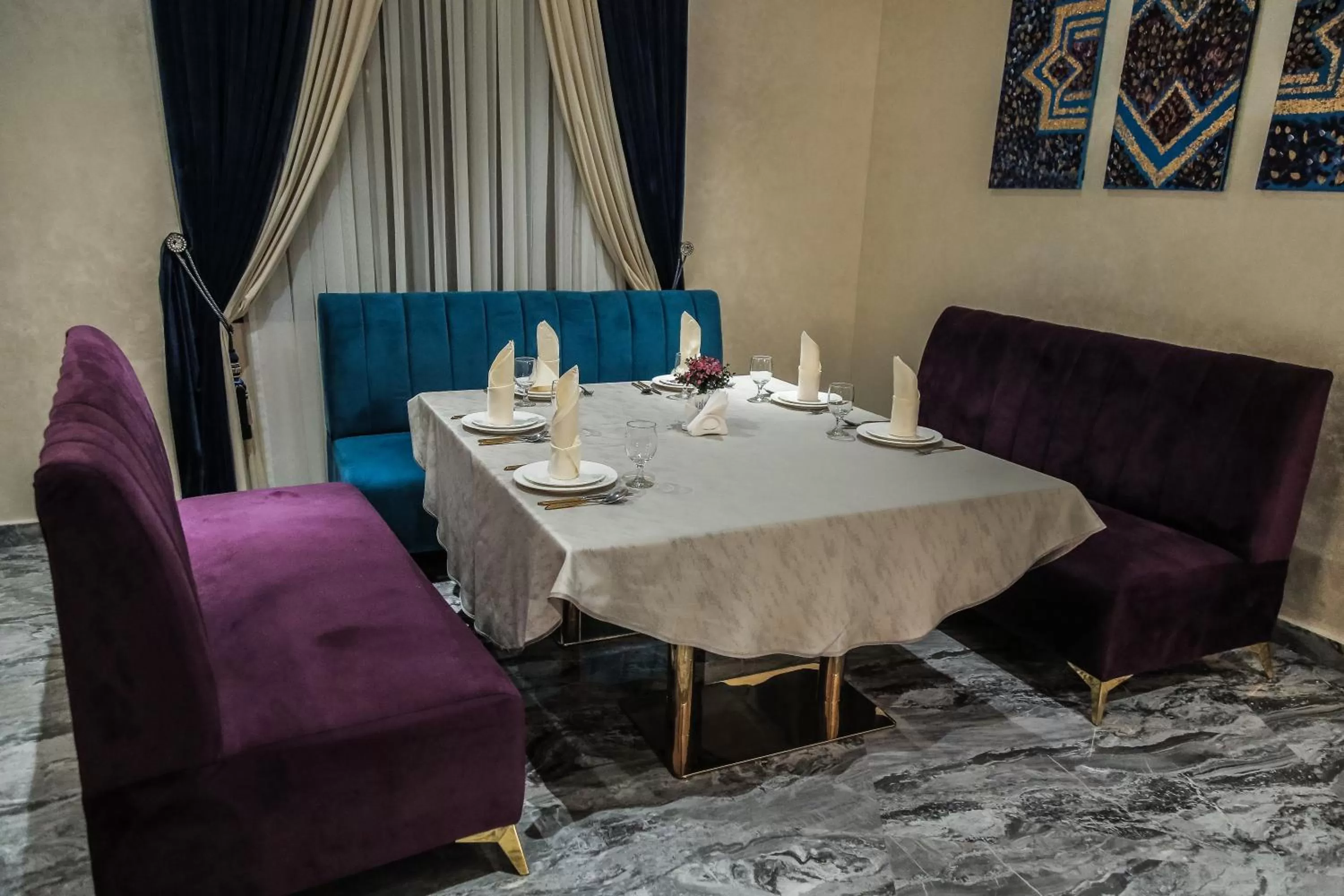 Restaurant/Places to Eat in Sahid Zarafshon