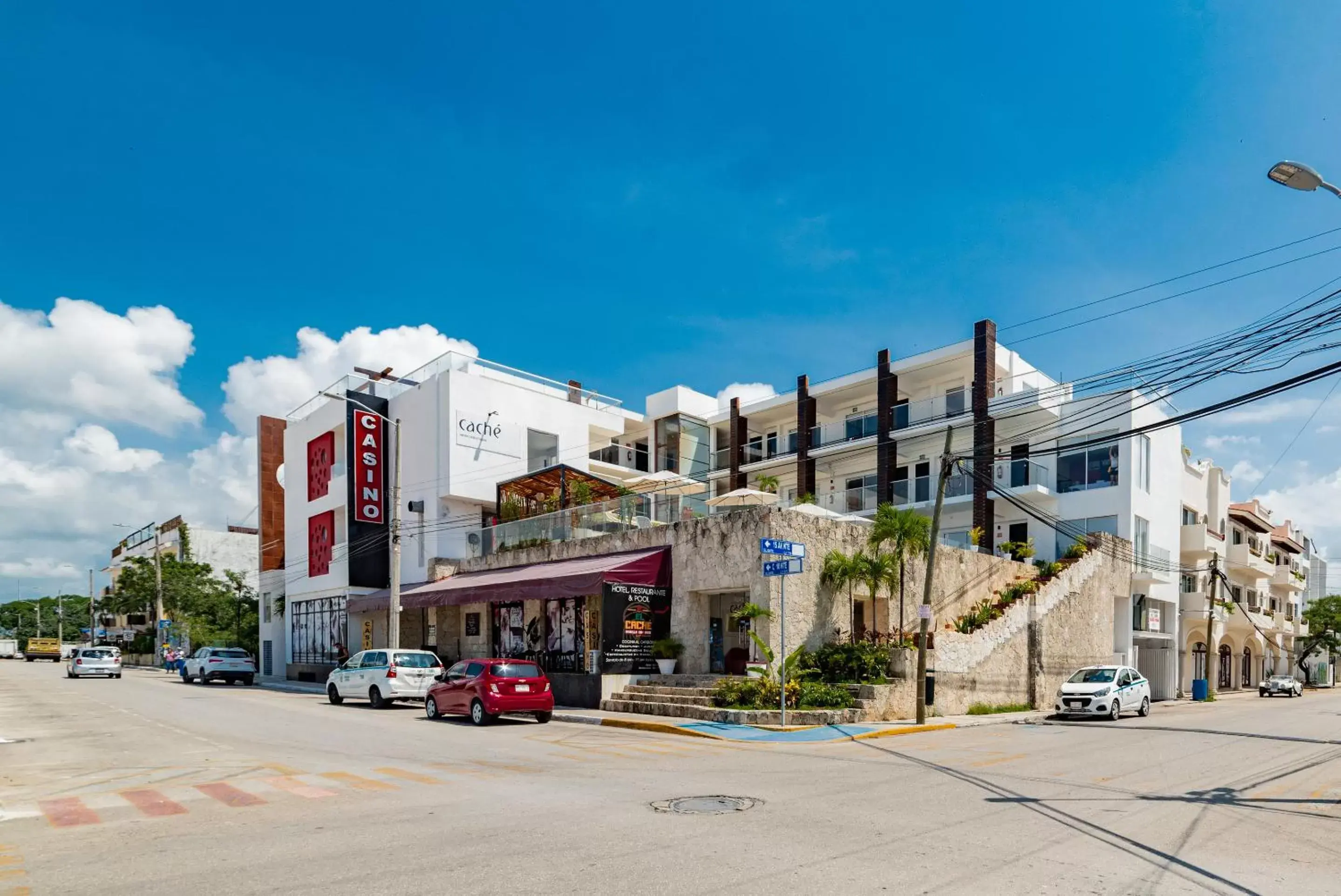 Facade/entrance, Property Building in Hotel Cache