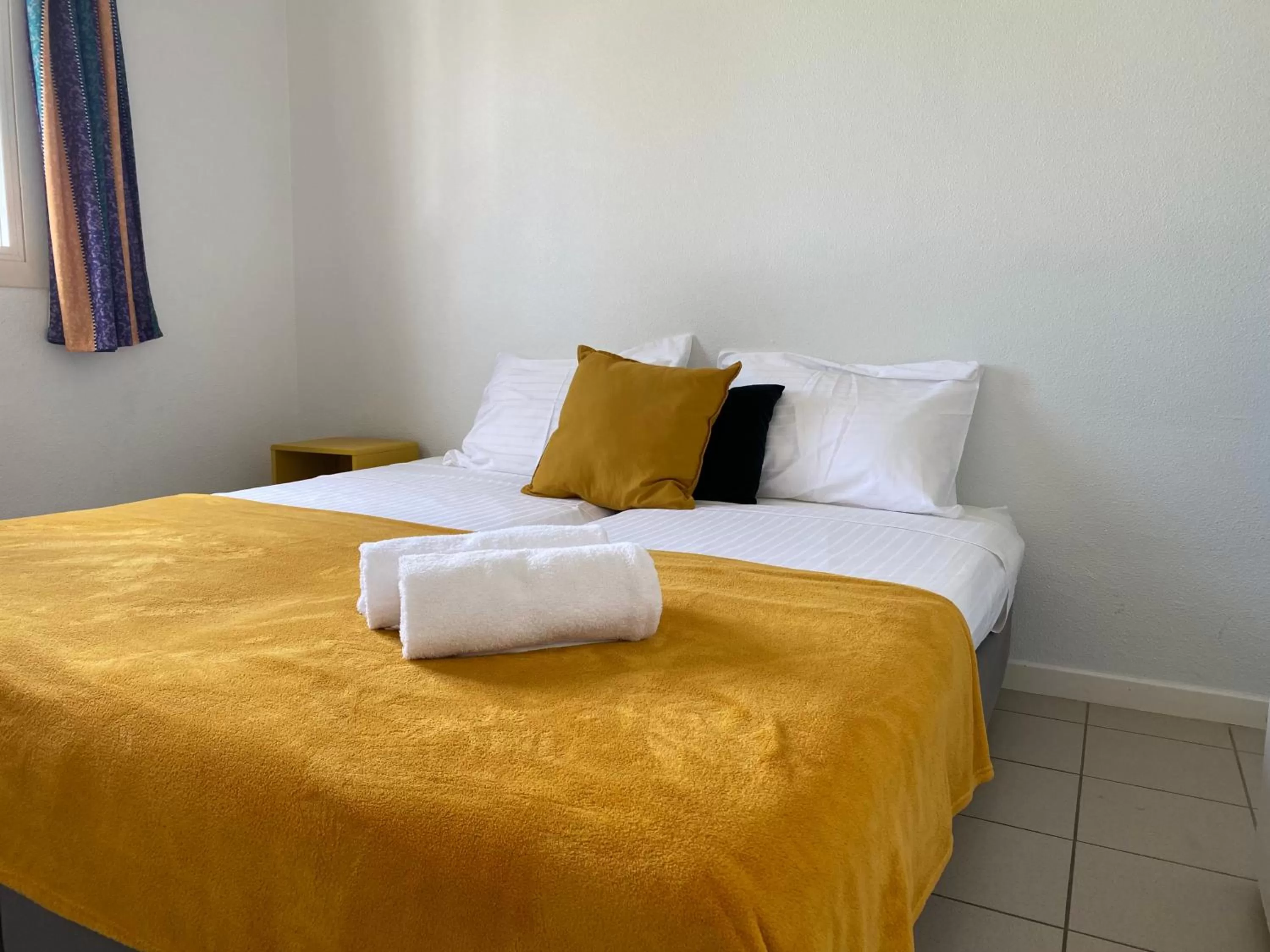 Bedroom, Bed in Montana Eco Resort Aruba