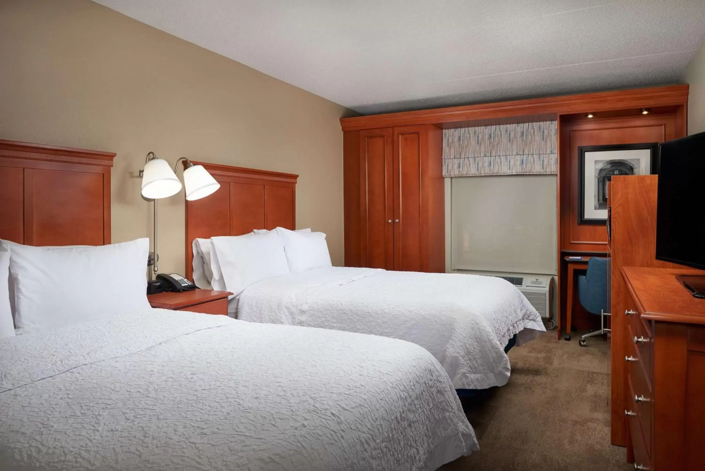 Bedroom, Bed in Hampton Inn Ann Arbor-South