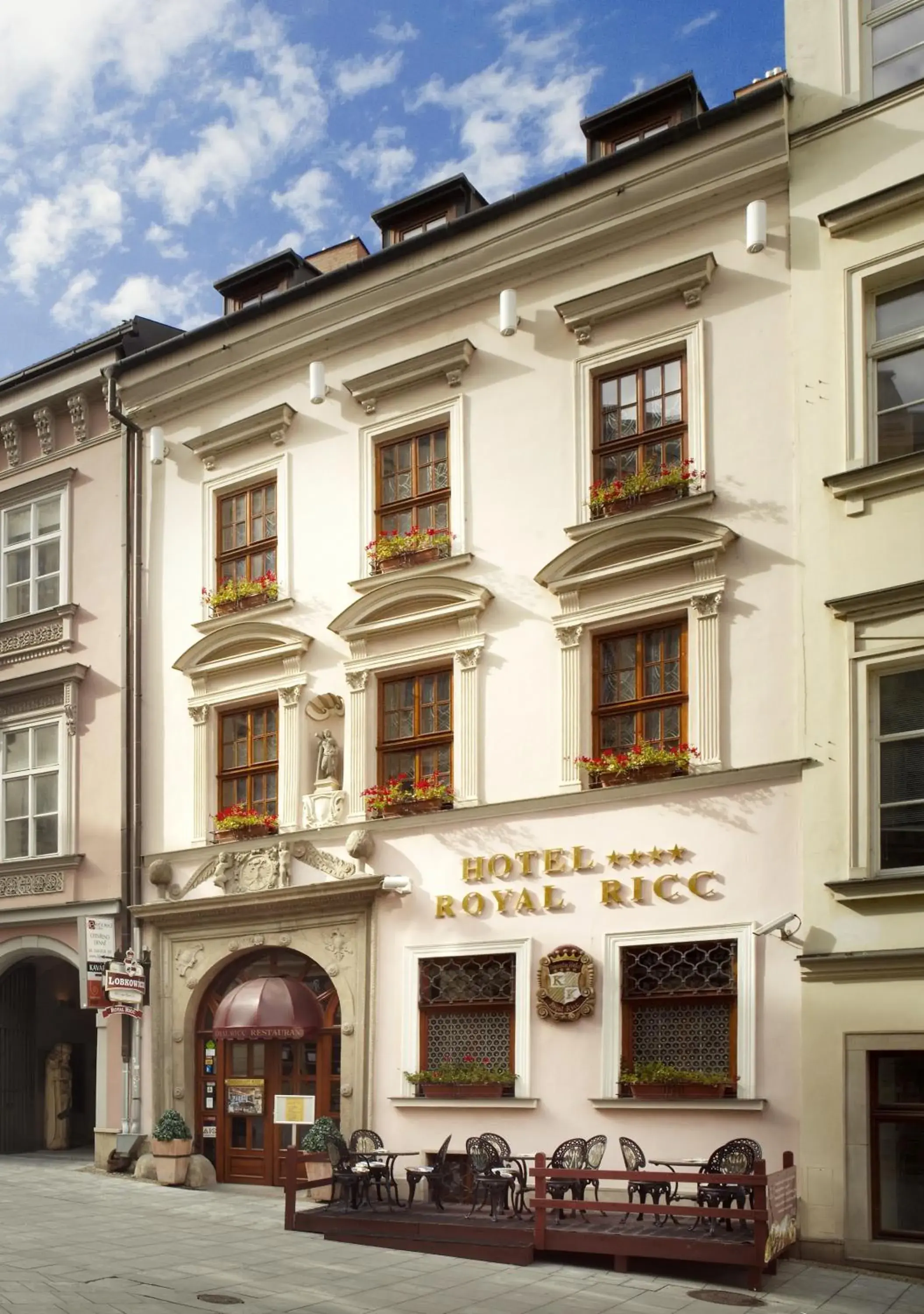 Property Building in Hotel Royal Ricc