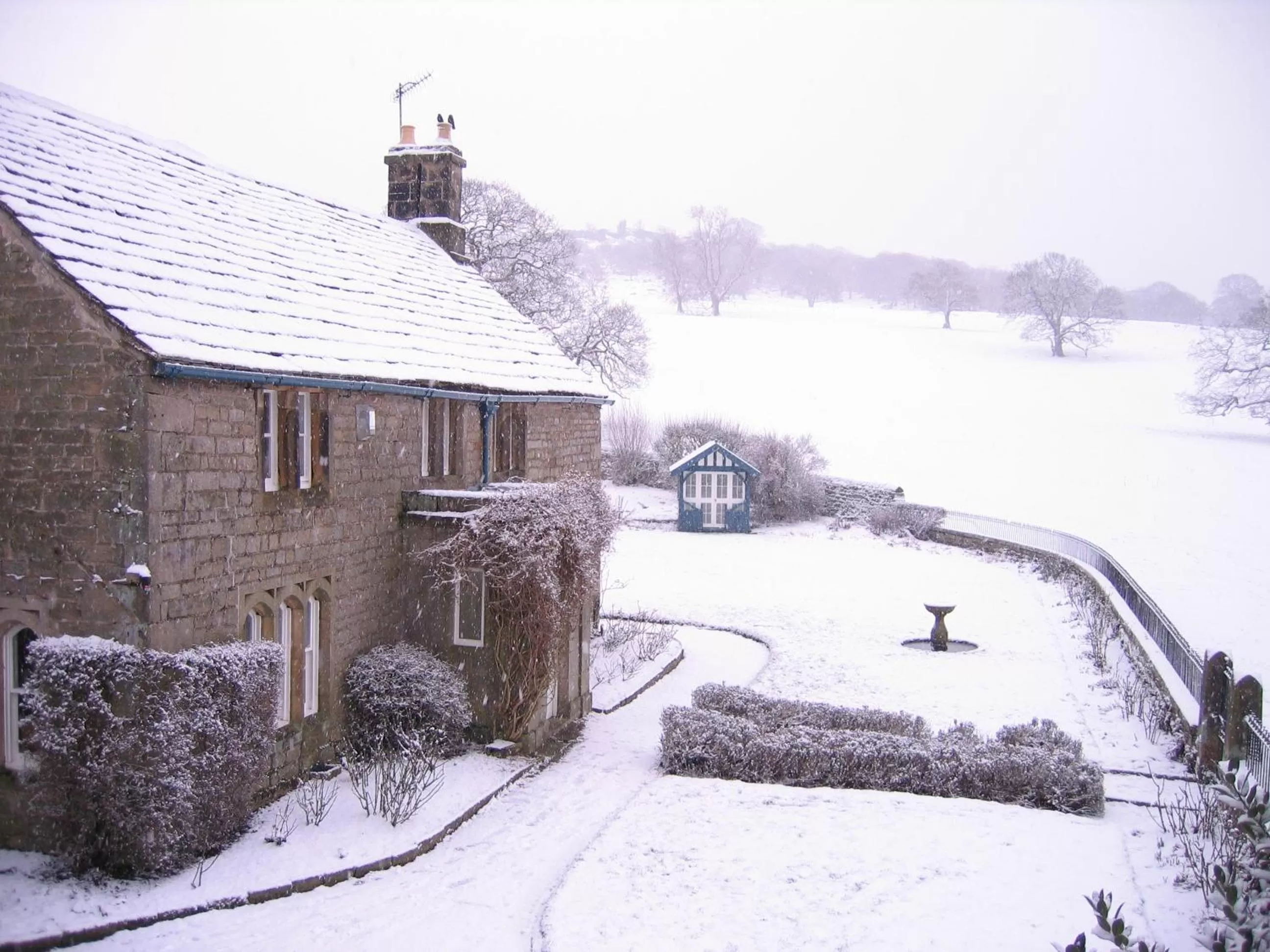Winter in Heathy Lea Bed And Breakfast