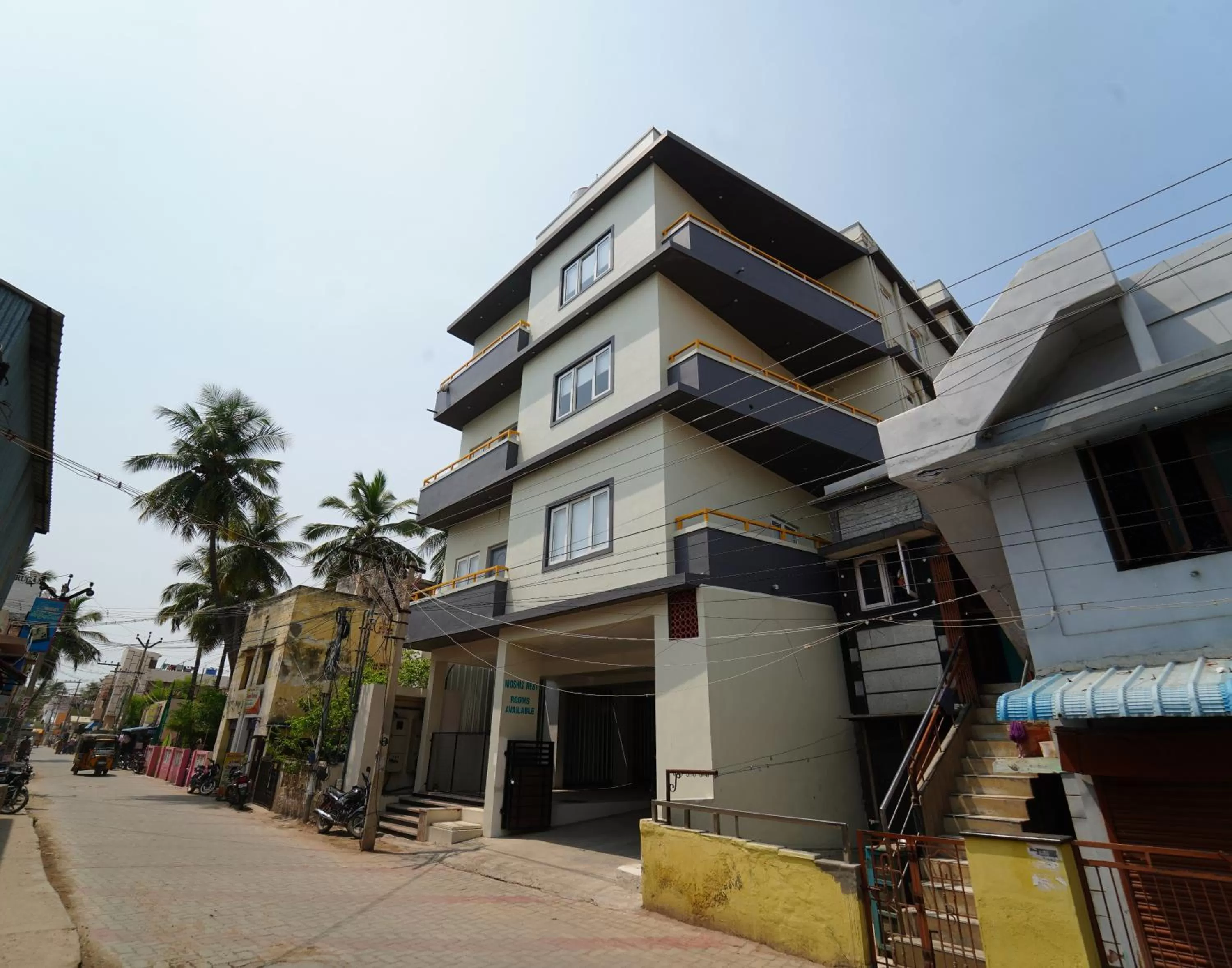 Property building in Moshisnest Madurai