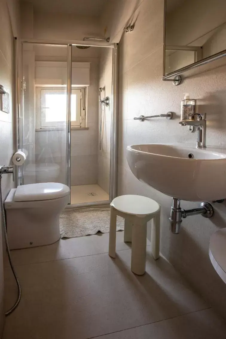 Bathroom in Hotel La Tavola Rotonda