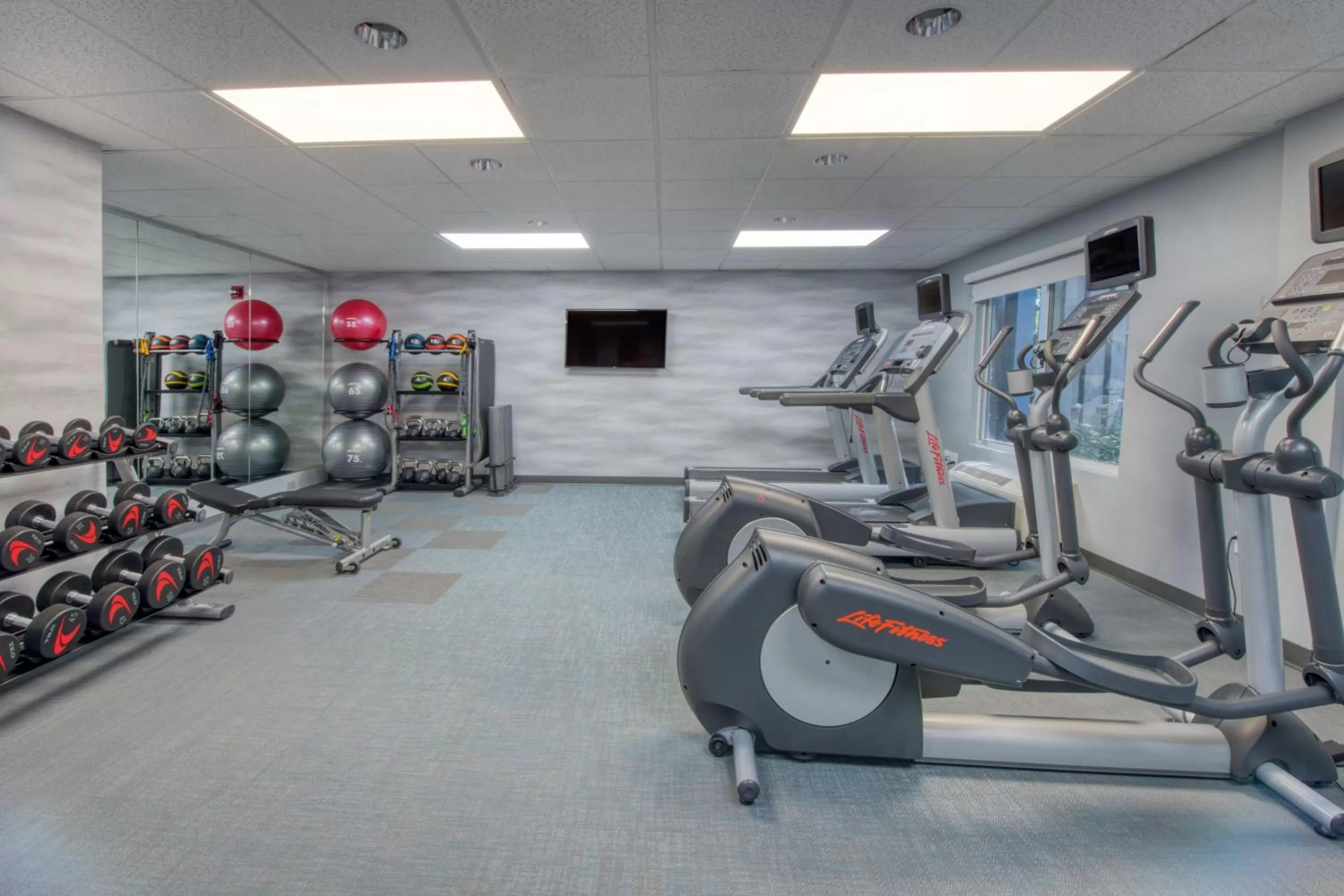 Fitness centre/facilities in Fairfield Inn & Suites Raleigh Crabtree Valley