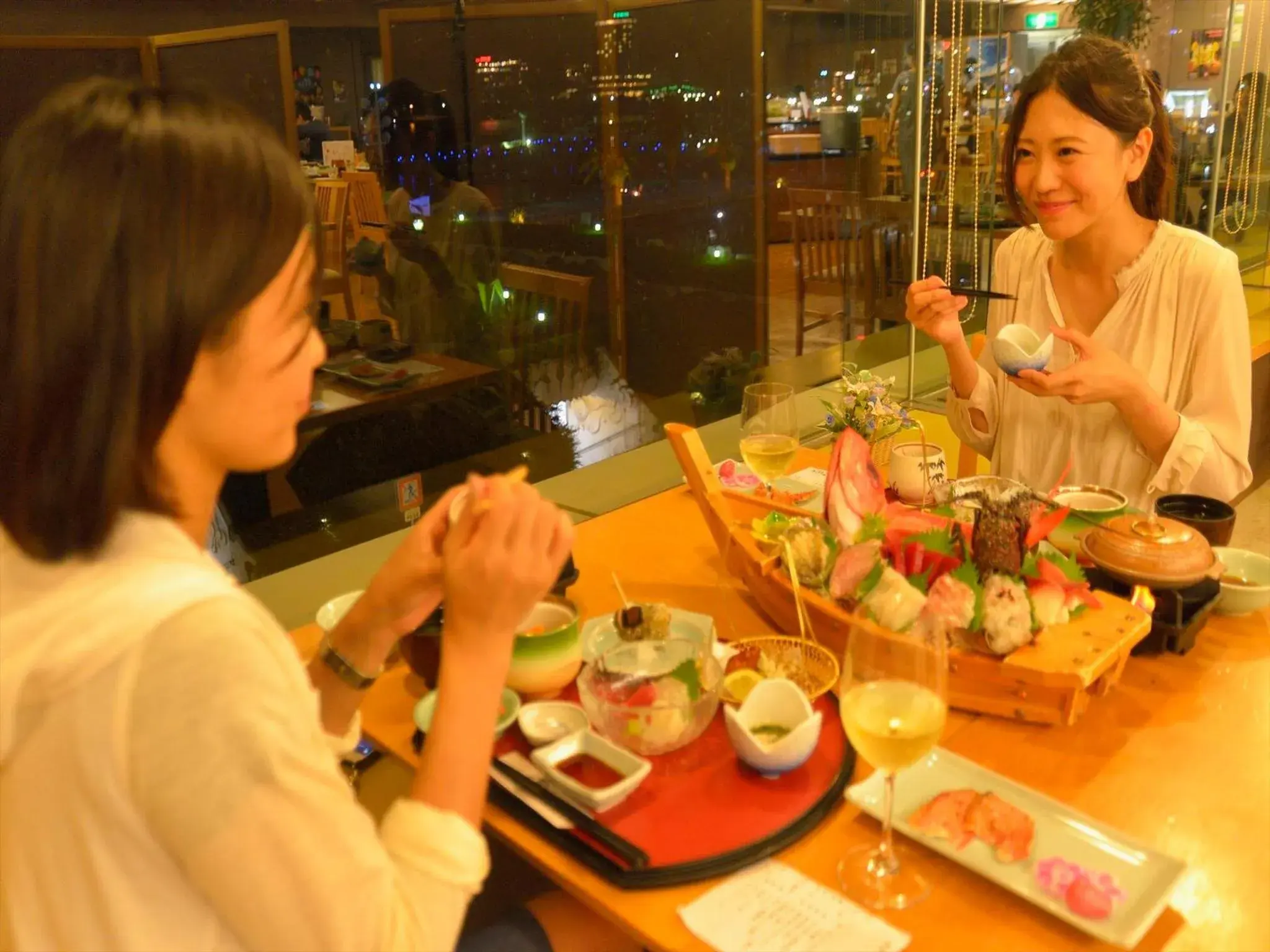 Restaurant/places to eat in Atami Seaside Spa & Resort Restaurant/places to eat in Atami Seaside Spa & Resort