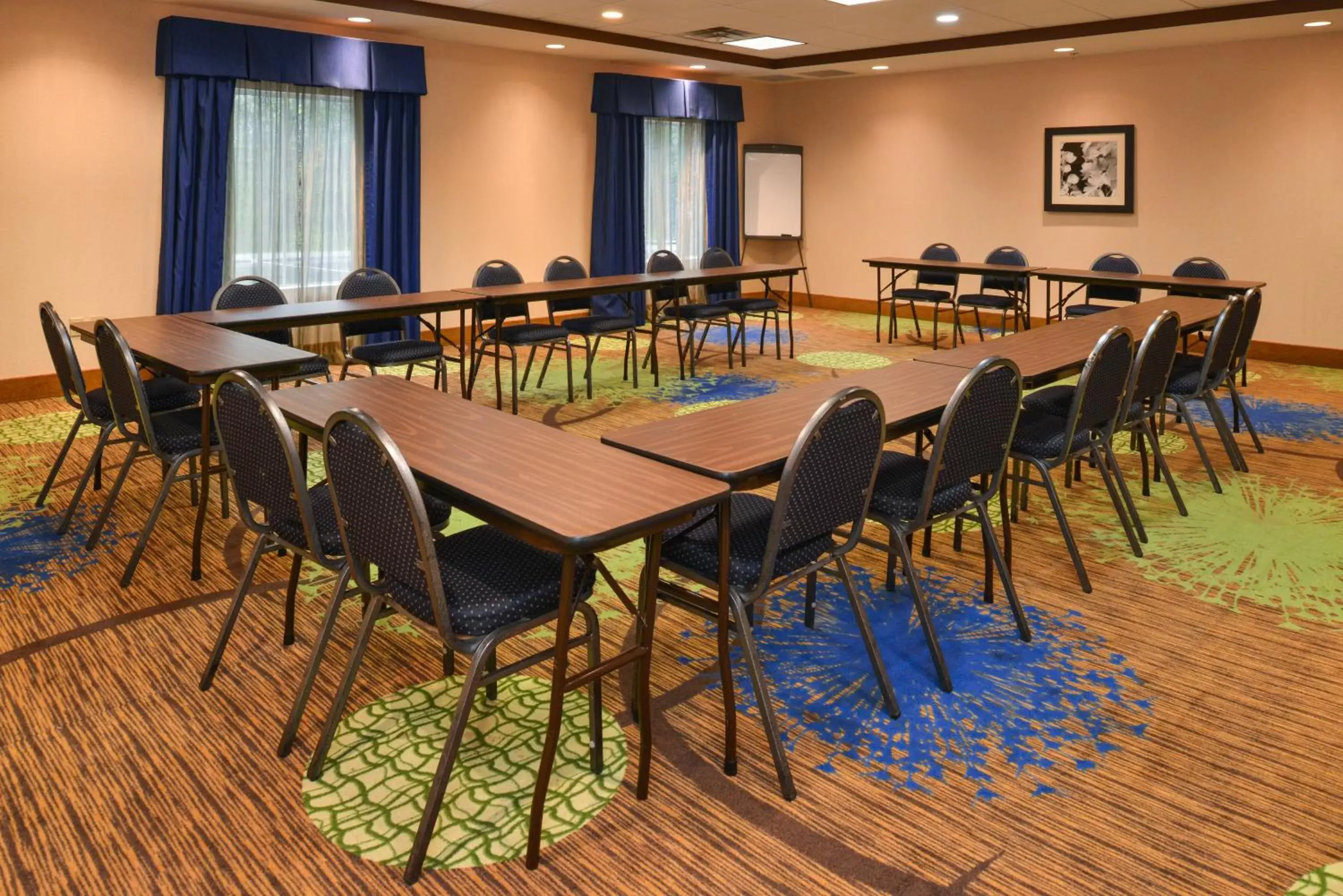 Meeting/conference room in Holiday Inn Express Columbia, an IHG Hotel